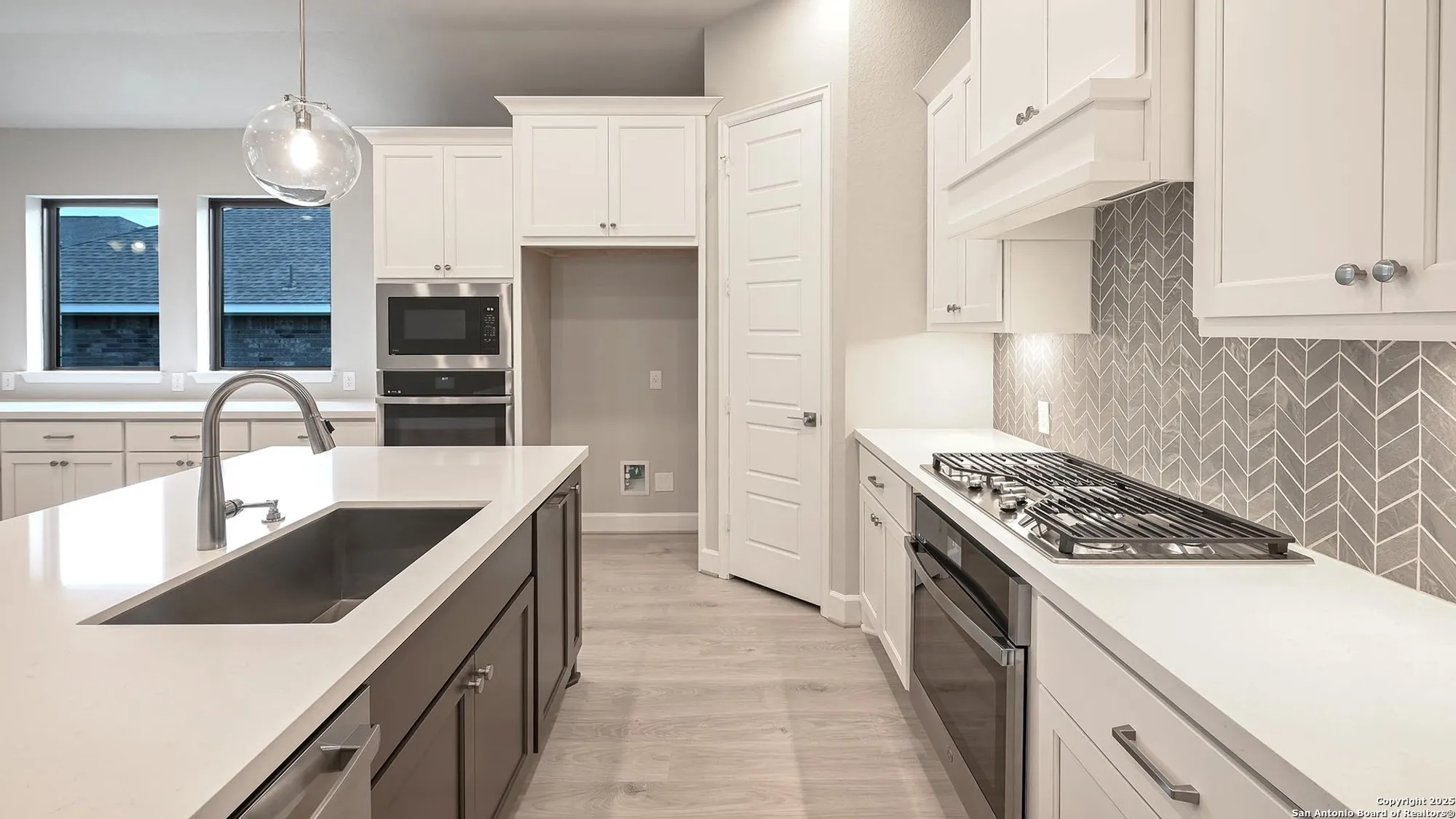 Property Slideshow image 10 of 23 | 2228 sur ave, New Braunfels, TX, 78132