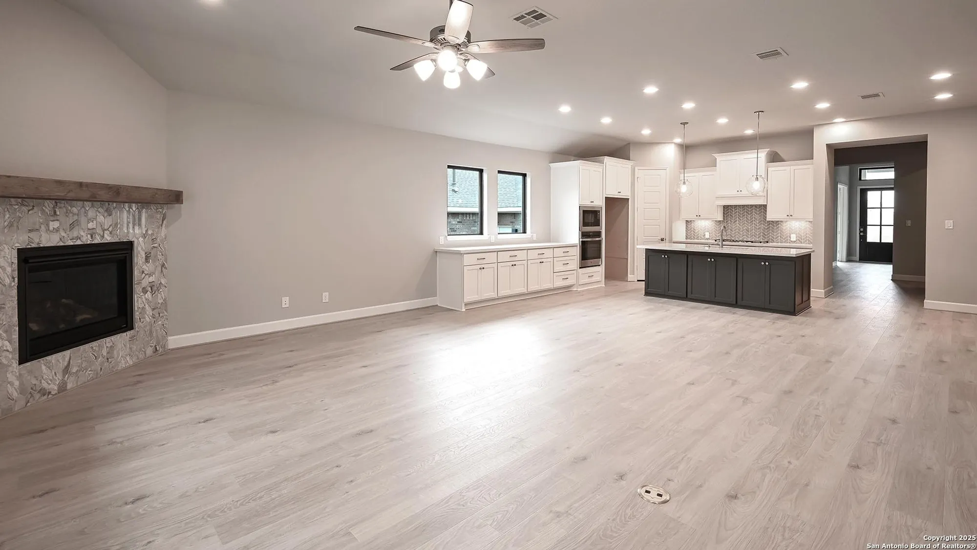 Property Slideshow image 17 of 23 | 2228 sur ave, New Braunfels, TX, 78132