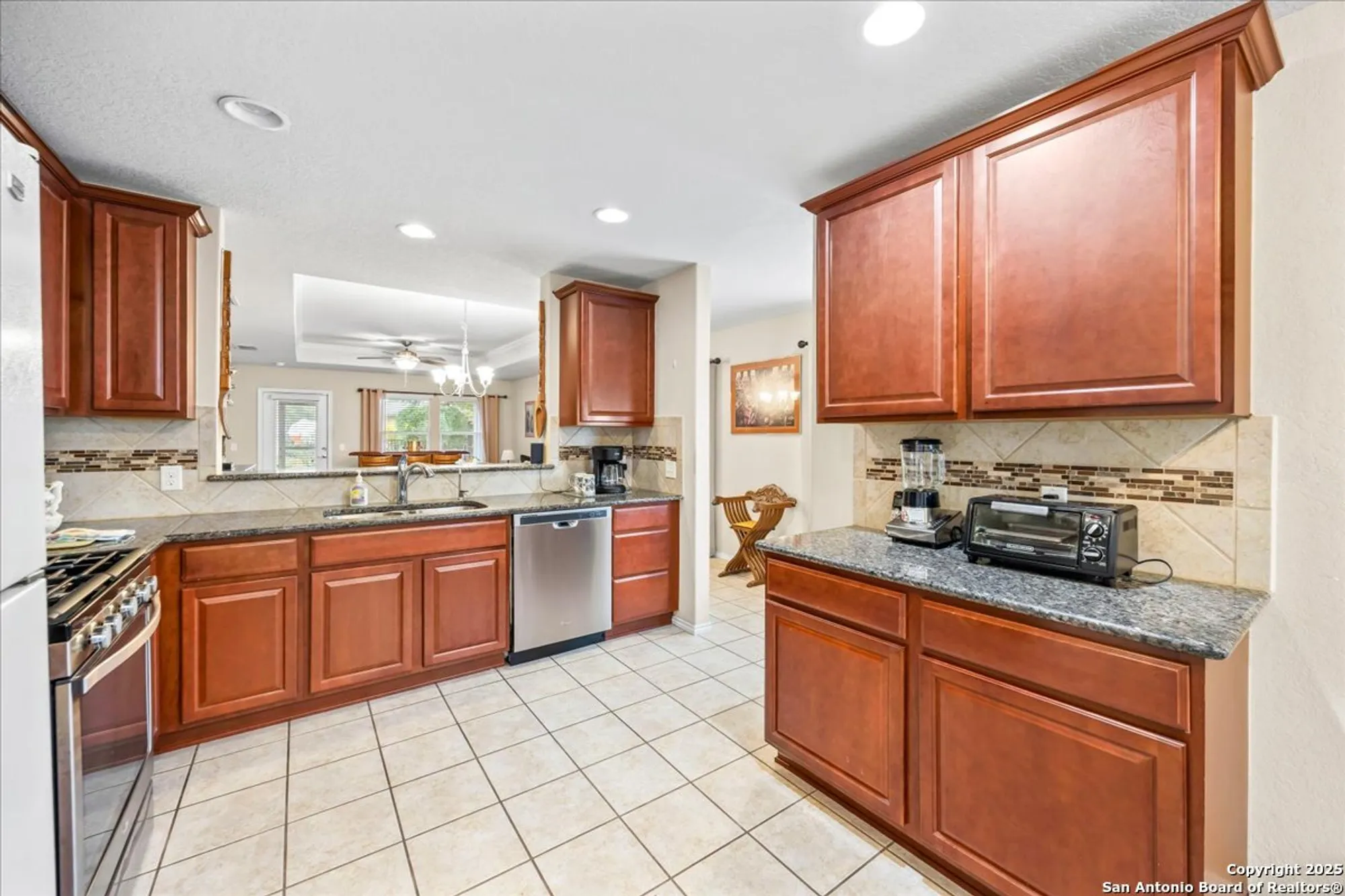Property Slideshow image 3 of 38 | 12827 pronghorn oak, San Antonio, TX, 78253