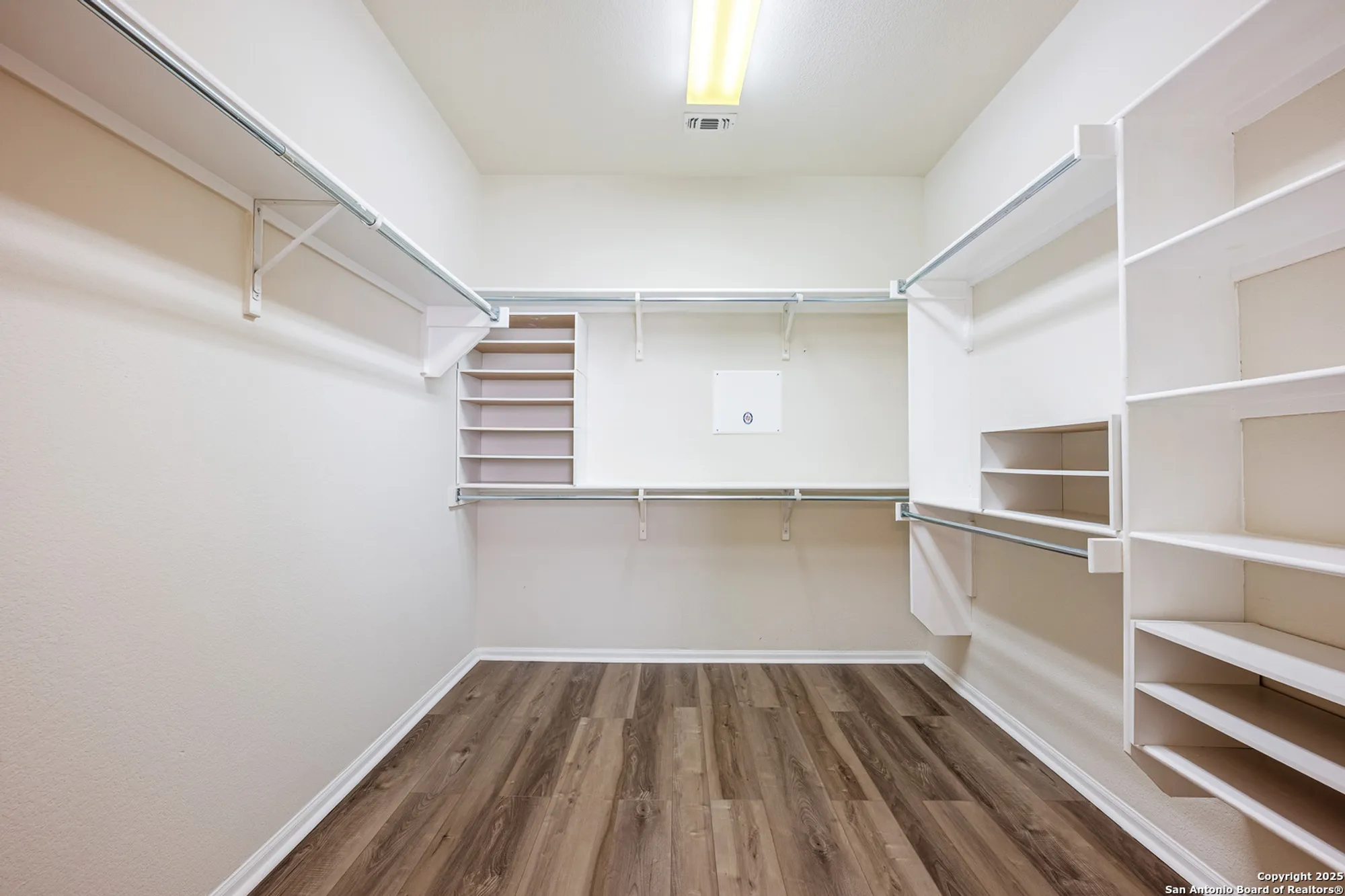 Property Slideshow image 19 of 36 | 4719 sunrise bch, San Antonio, TX, 78253