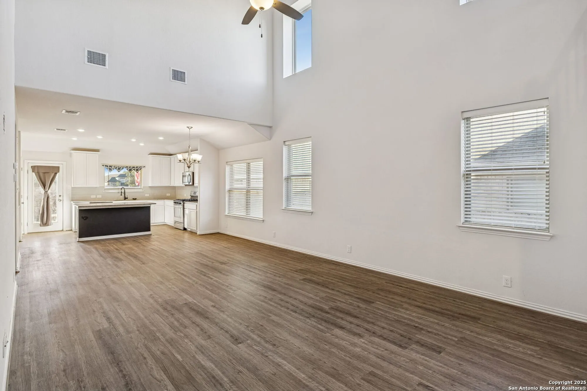 Property Slideshow image 2 of 29 | 629 jaboncillo st, New Braunfels, TX, 78132