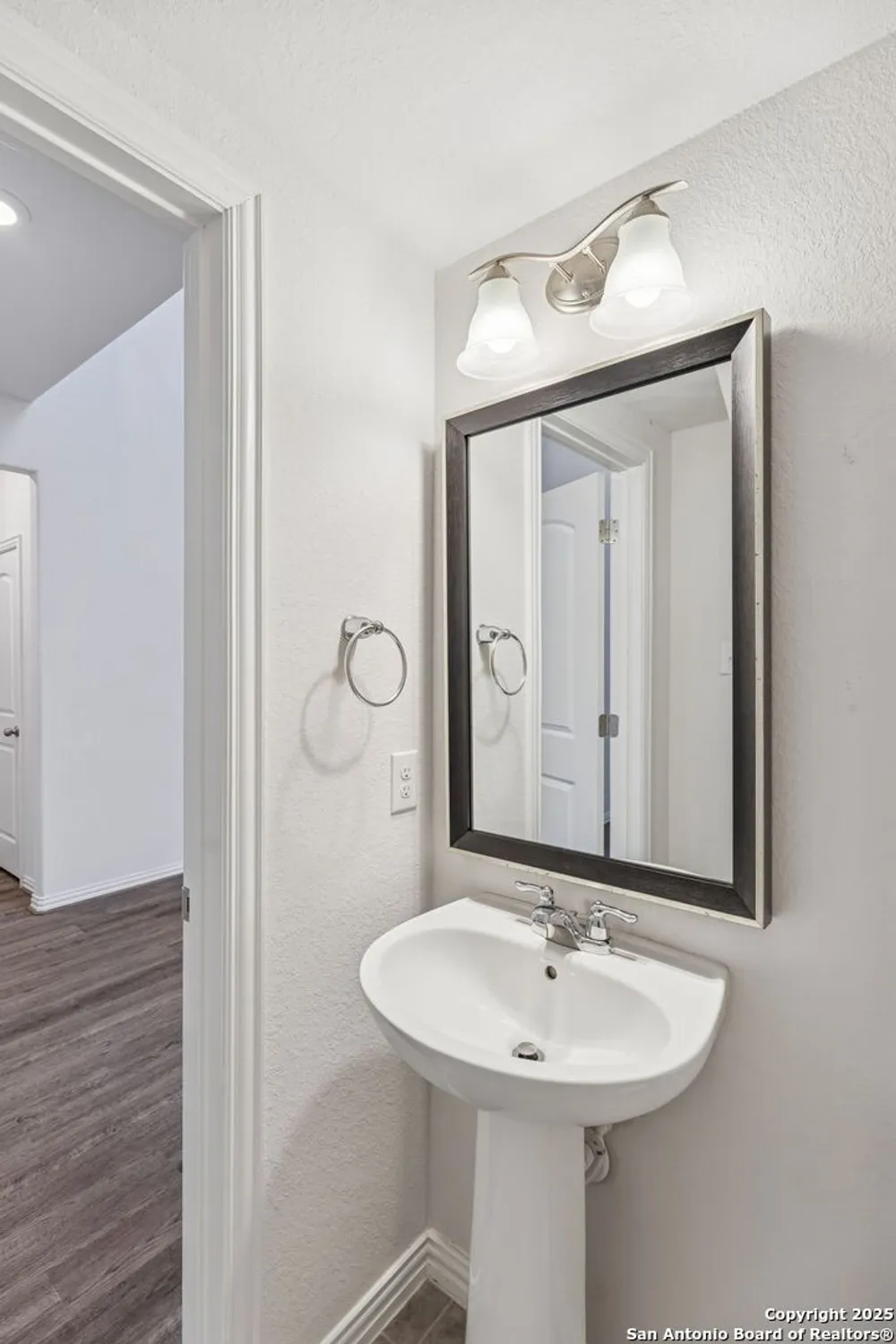 Property Slideshow image 5 of 29 | 629 jaboncillo st, New Braunfels, TX, 78132