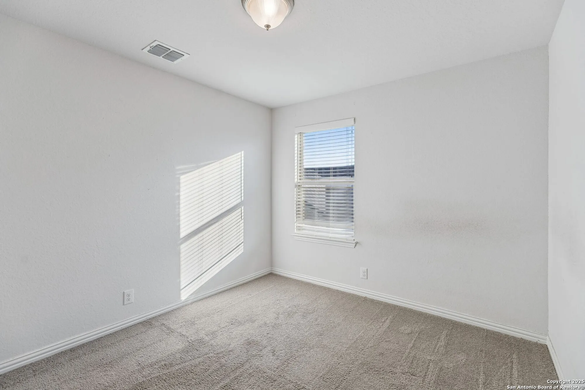 Property Slideshow image 18 of 29 | 629 jaboncillo st, New Braunfels, TX, 78132