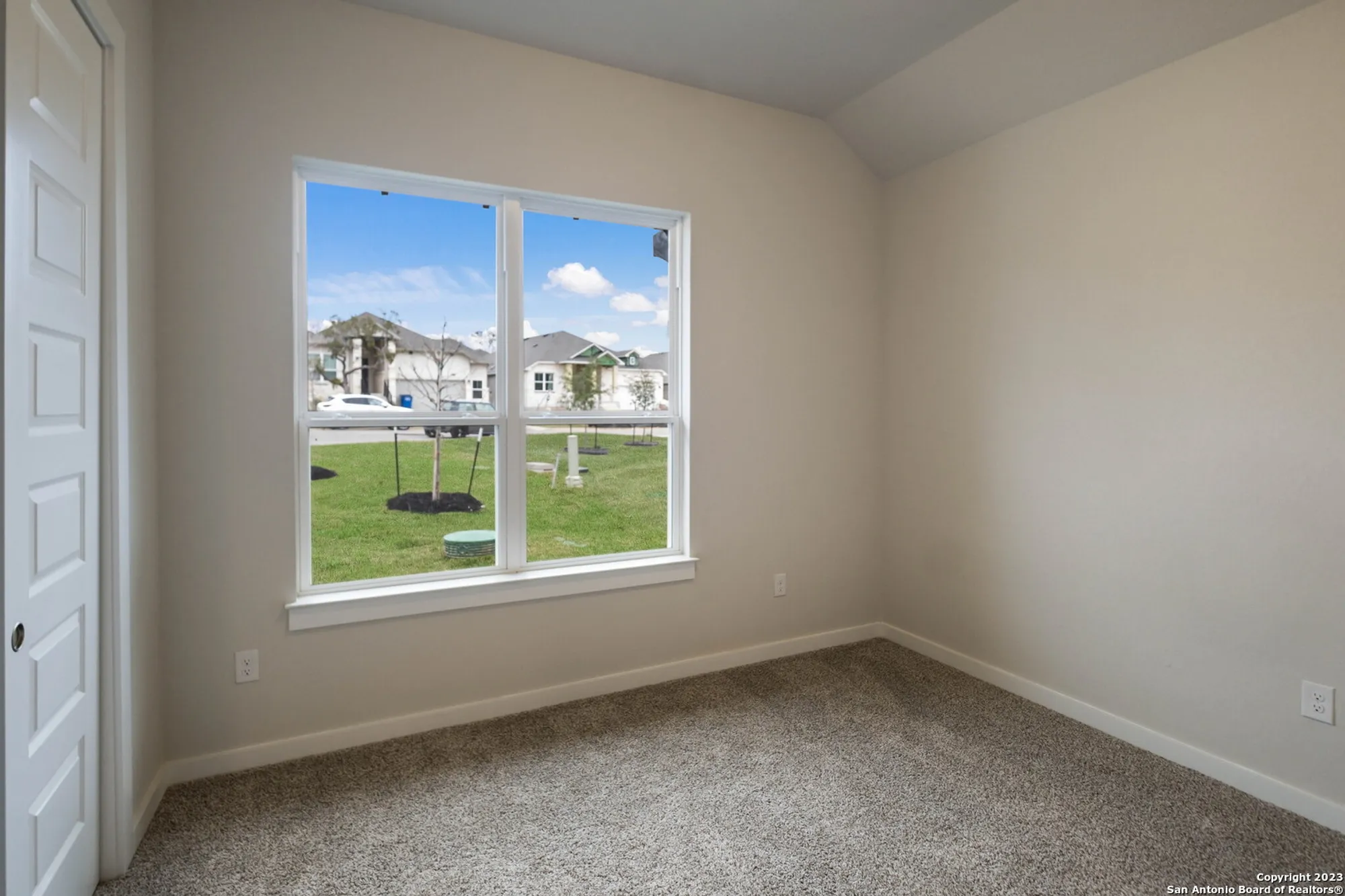 Property Slideshow image 7 of 31 | 593 tobacco pass, New Braunfels, TX, 78132