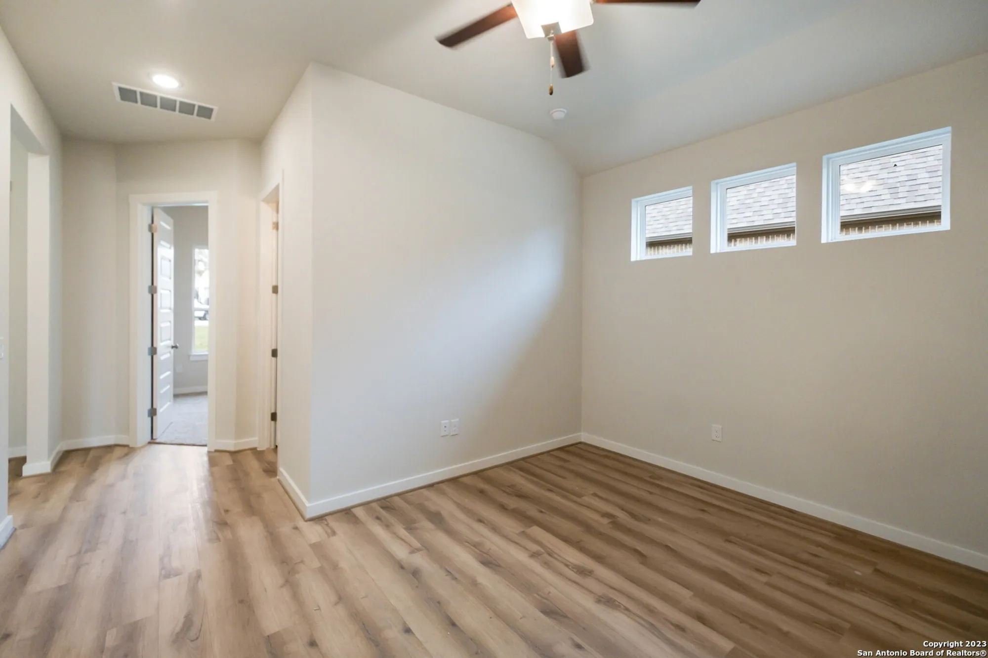 Property Slideshow image 10 of 31 | 593 tobacco pass, New Braunfels, TX, 78132