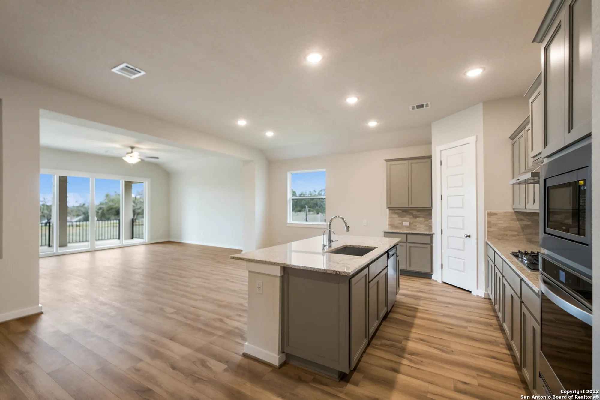 Property Slideshow image 12 of 31 | 593 tobacco pass, New Braunfels, TX, 78132