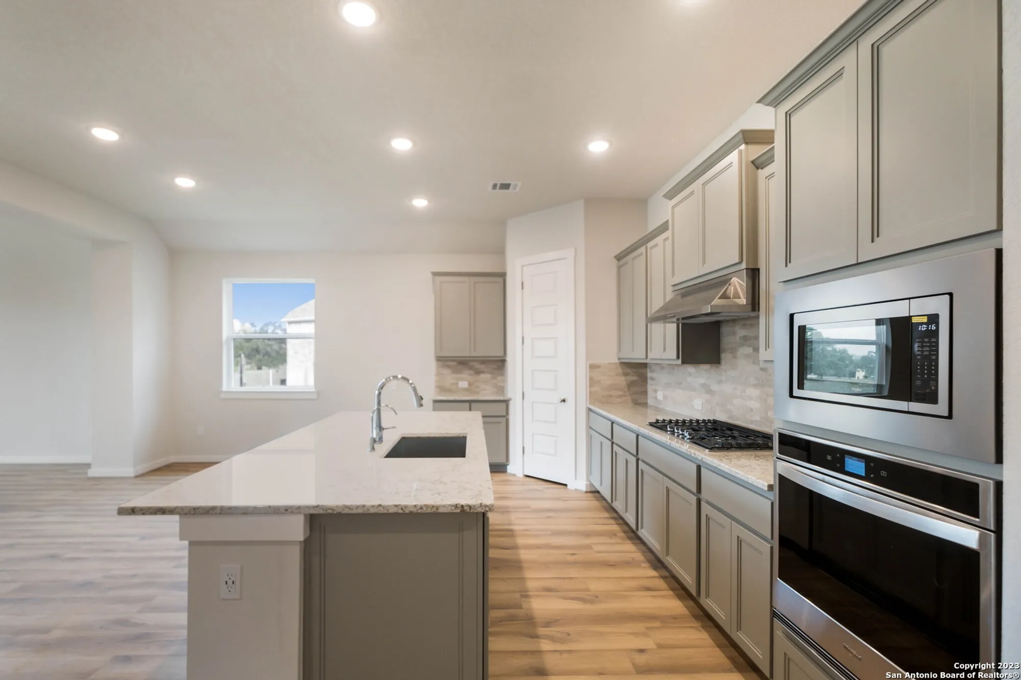 Property Slideshow image 13 of 31 | 593 tobacco pass, New Braunfels, TX, 78132