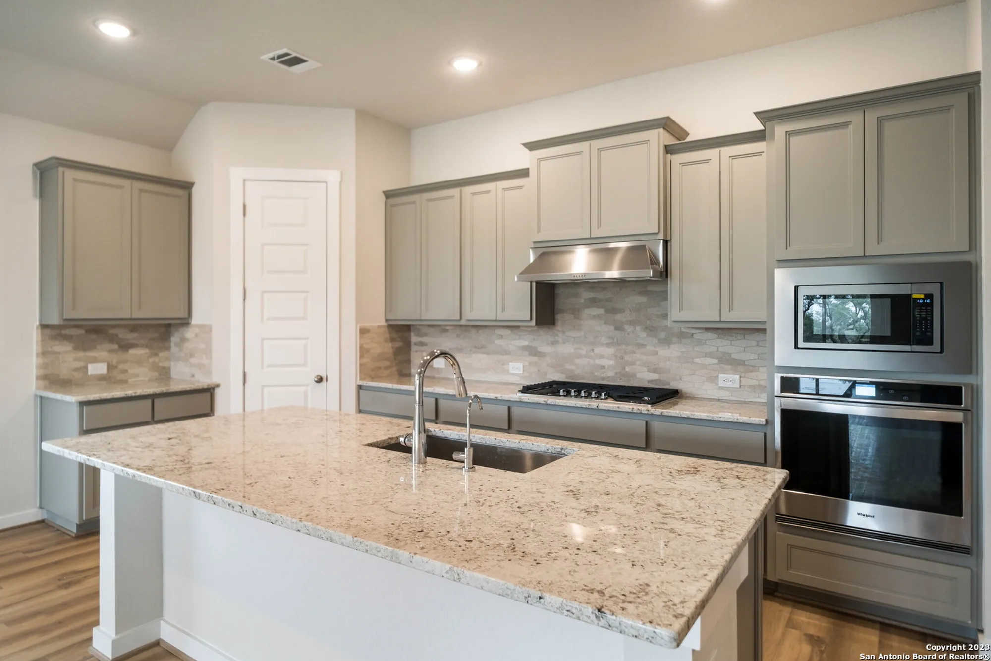 Property Slideshow image 15 of 31 | 593 tobacco pass, New Braunfels, TX, 78132