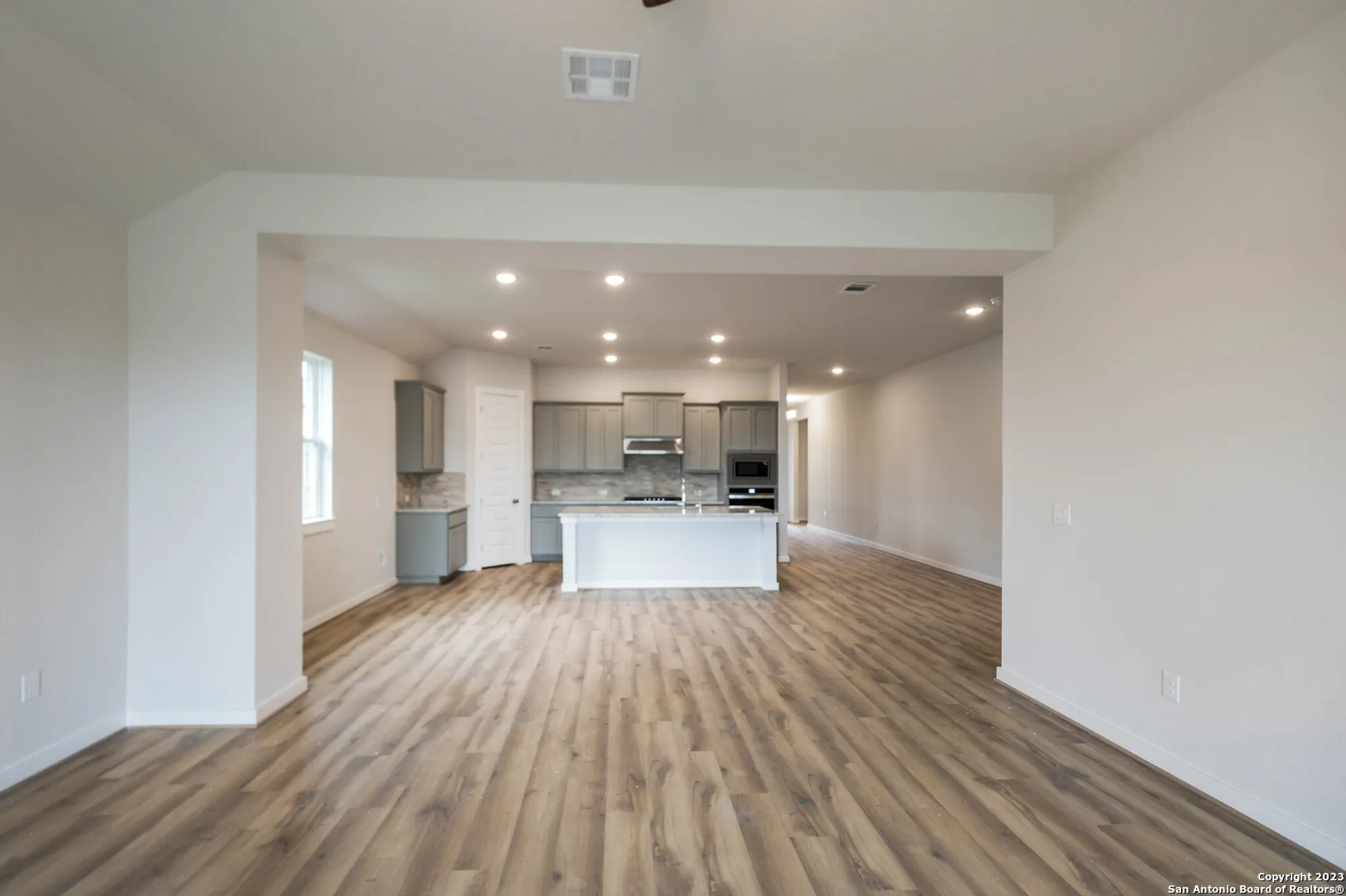 Property Slideshow image 19 of 31 | 593 tobacco pass, New Braunfels, TX, 78132