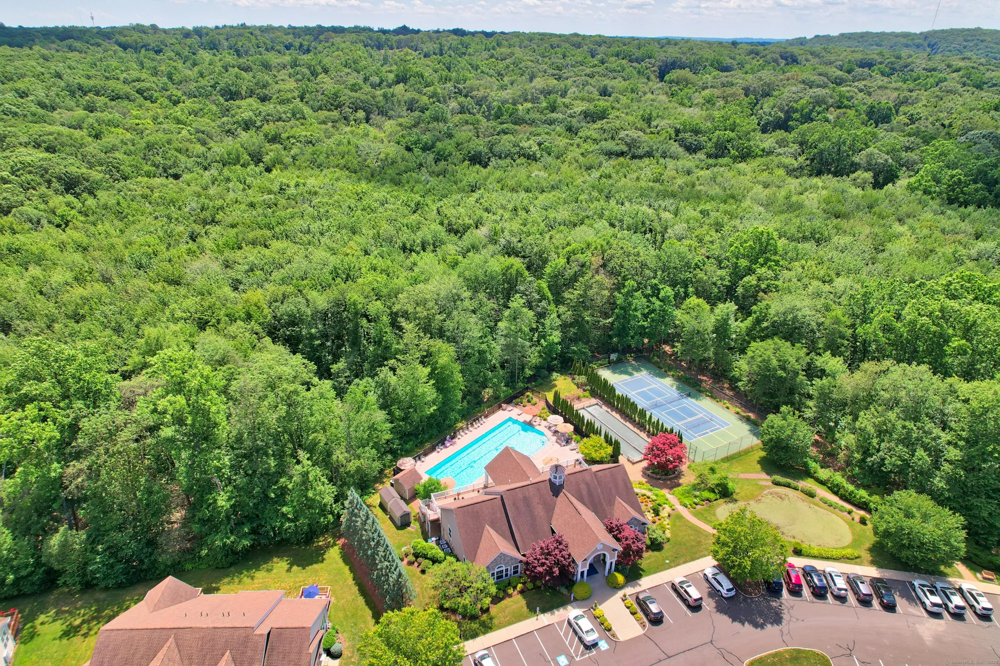 Property Slideshow image 5 of 39 | 9 lilac ln # 9, Prospect, CT, 06712