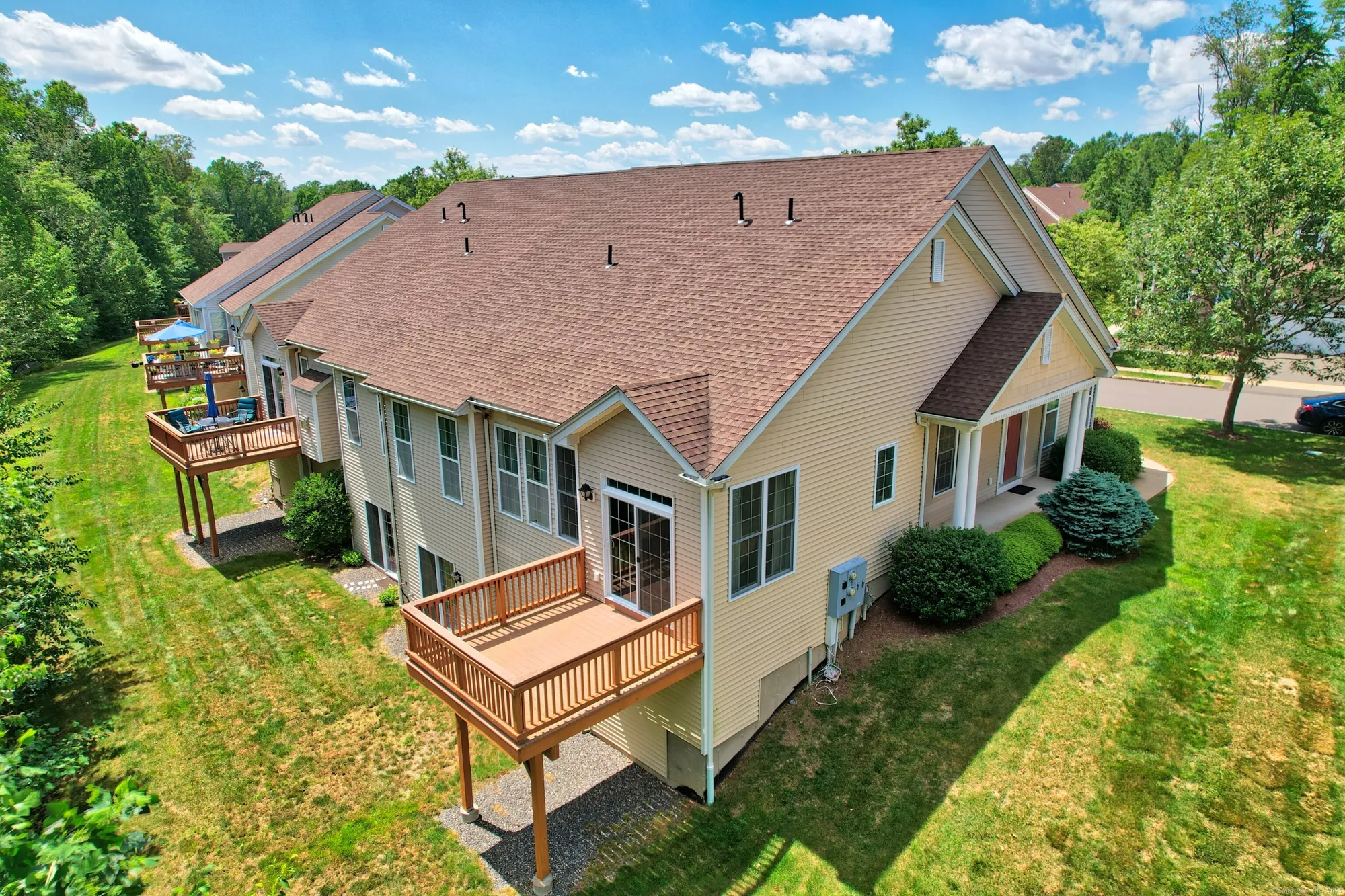 Property Slideshow image 7 of 39 | 9 lilac ln # 9, Prospect, CT, 06712