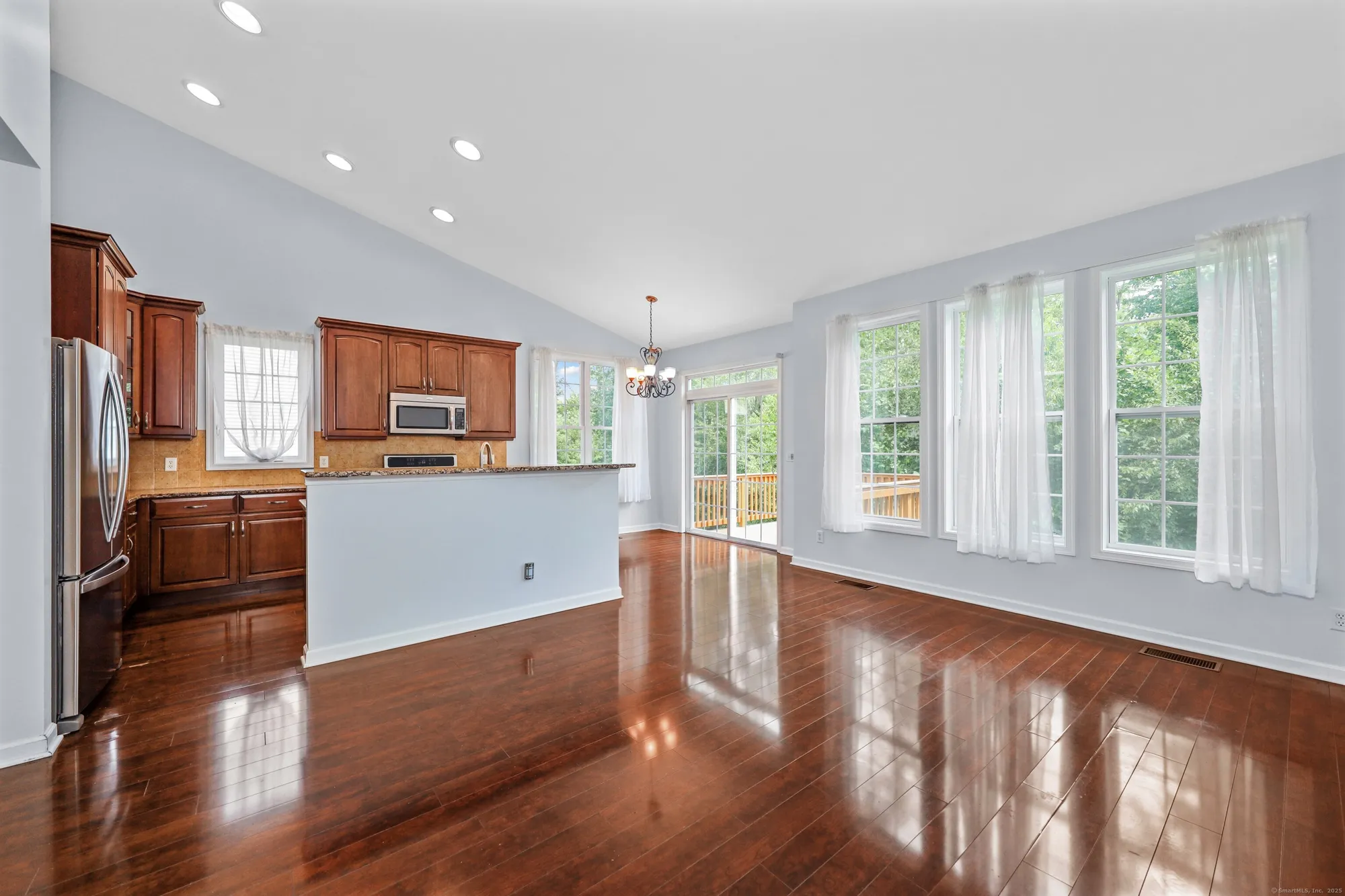 Property Slideshow image 10 of 39 | 9 lilac ln # 9, Prospect, CT, 06712