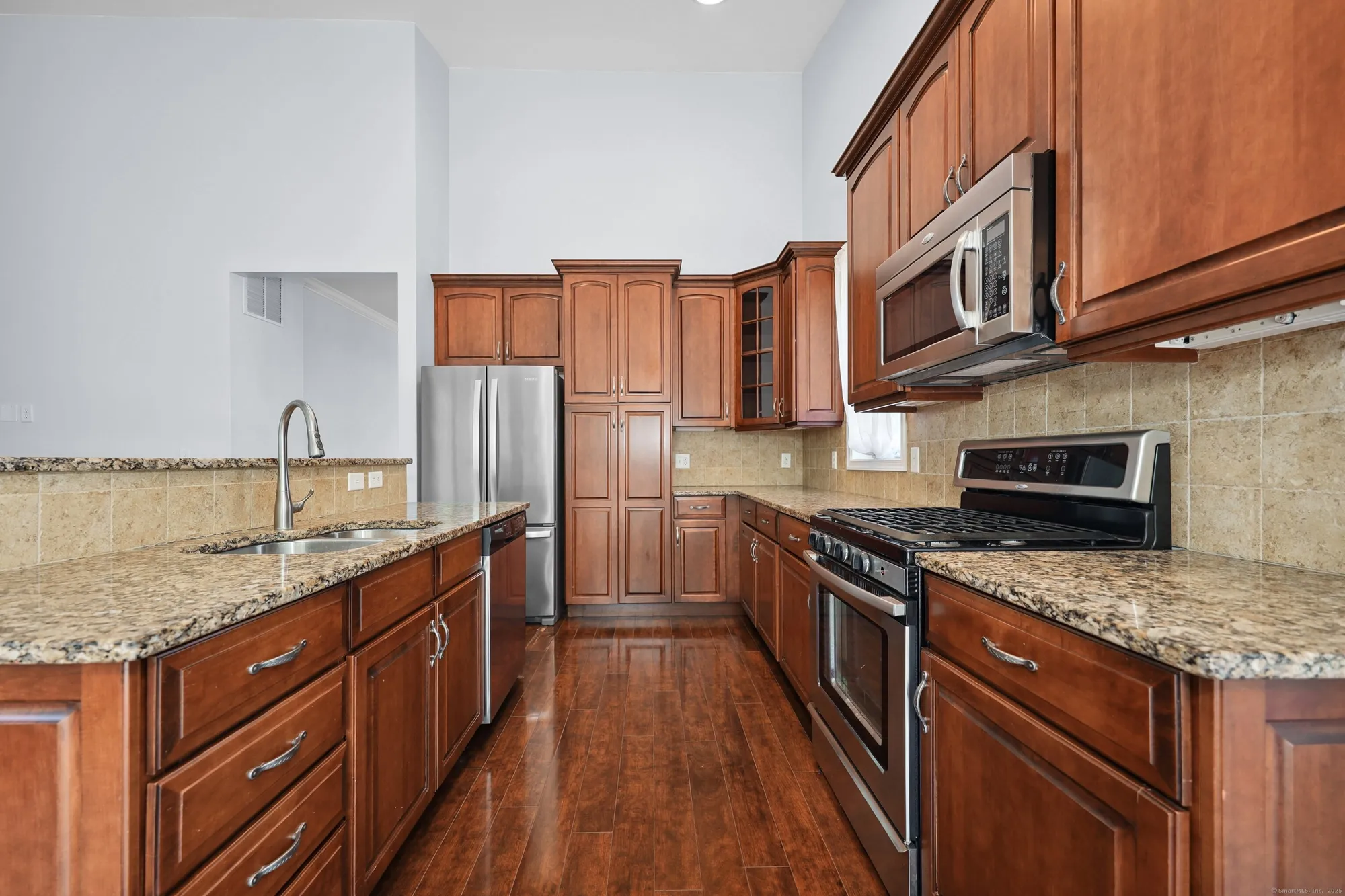 Property Slideshow image 14 of 39 | 9 lilac ln # 9, Prospect, CT, 06712