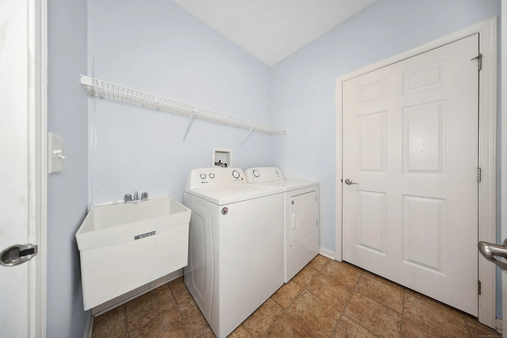 Property Slideshow image 25 of 39 | 9 lilac ln # 9, Prospect, CT, 06712