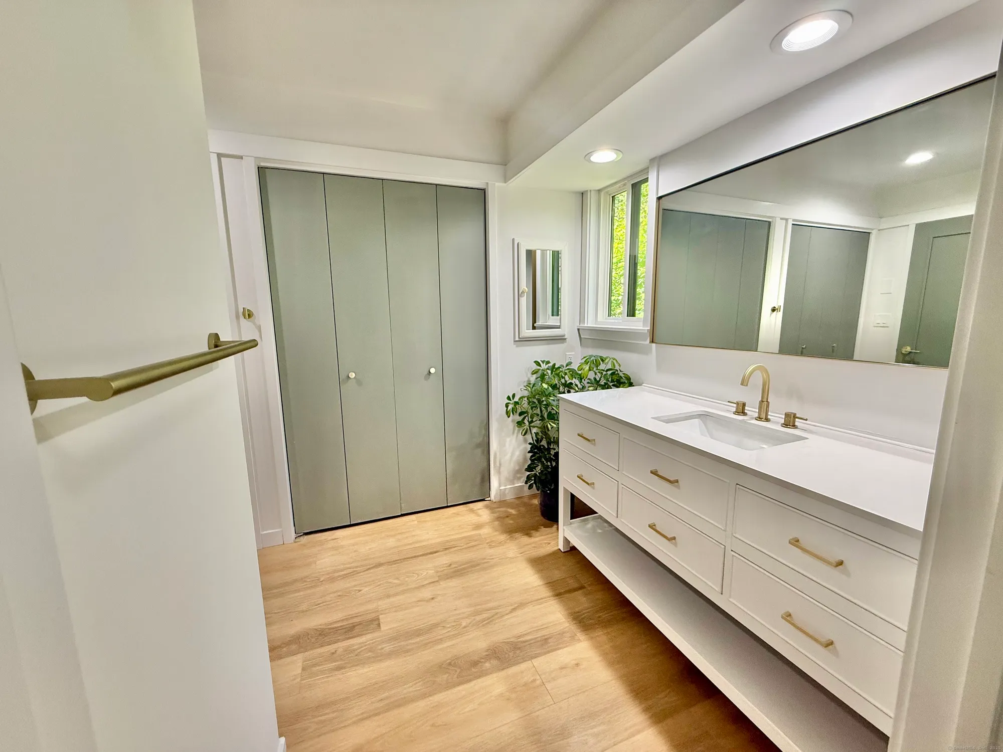 Property Slideshow image 16 of 25 | 740 heritage vlg b, Southbury, CT, 06488