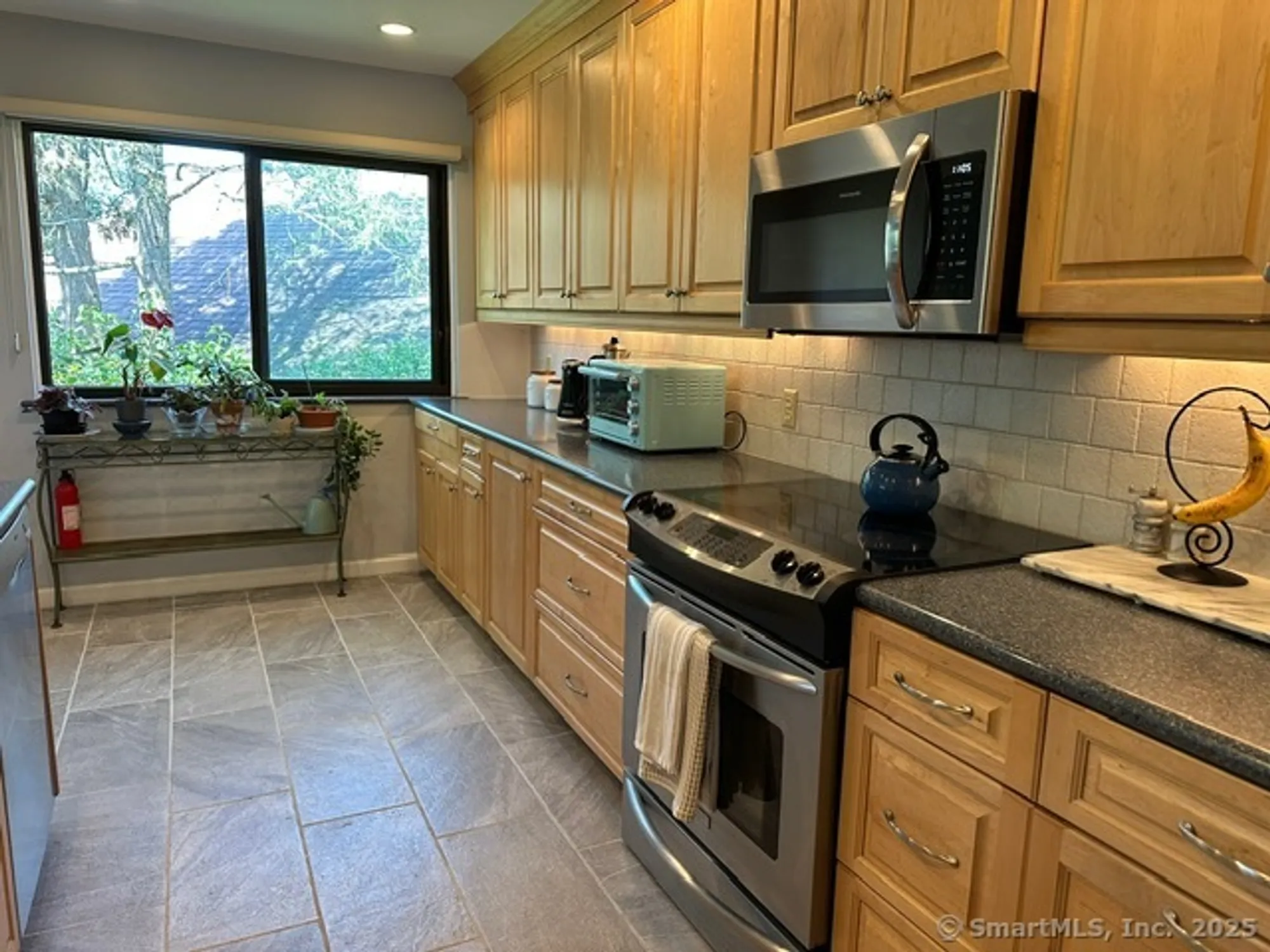 Property Slideshow image 1 of 21 | 859 heritage vlg b, Southbury, CT, 06488