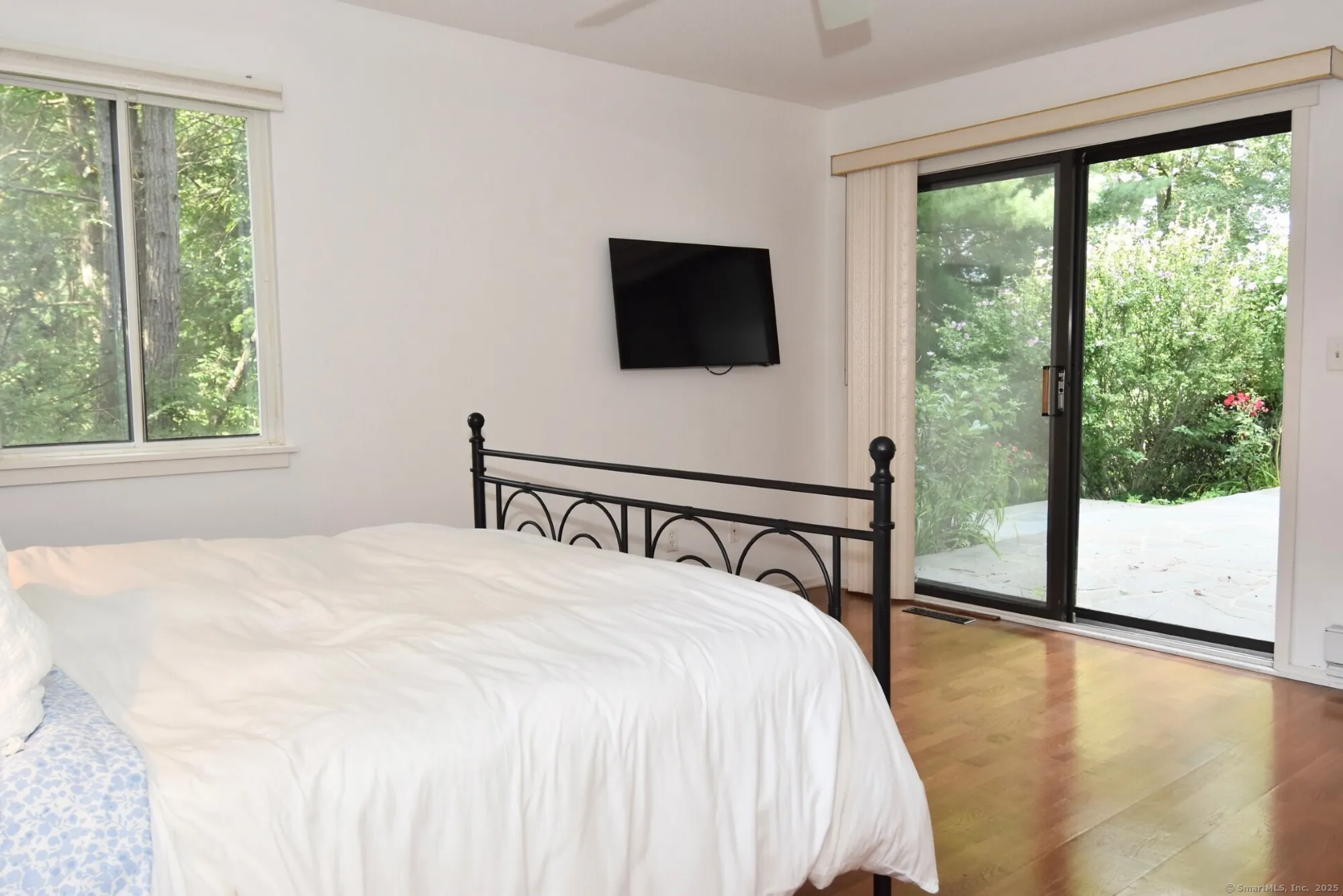 Property Slideshow image 13 of 18 | 132 heritage vlg a, Southbury, CT, 06488