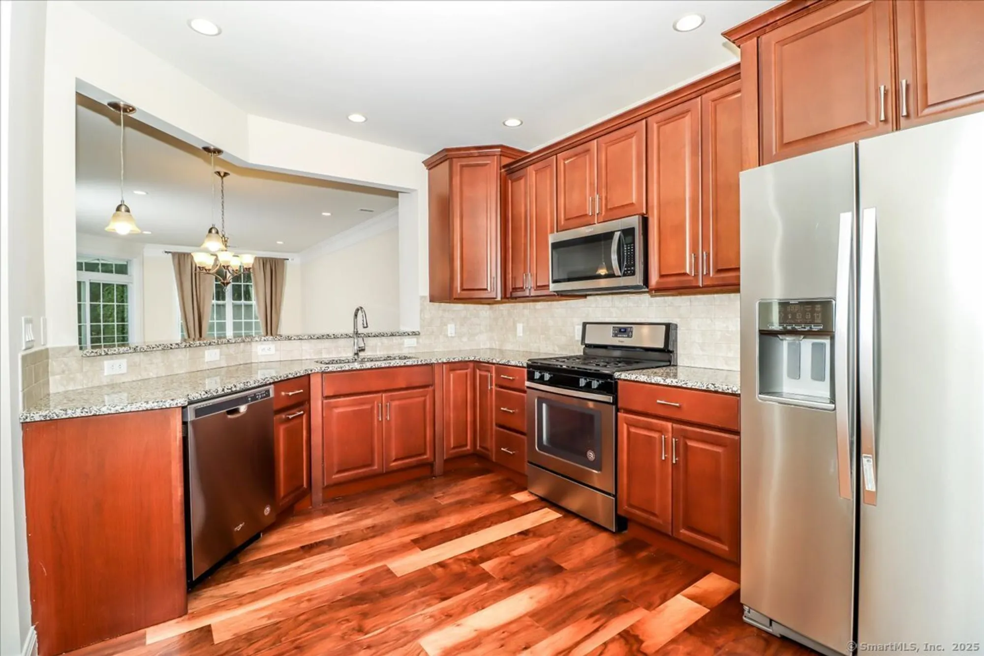 Property Slideshow image 5 of 40 | 603 brookside ct # 603, Newtown, CT, 06470