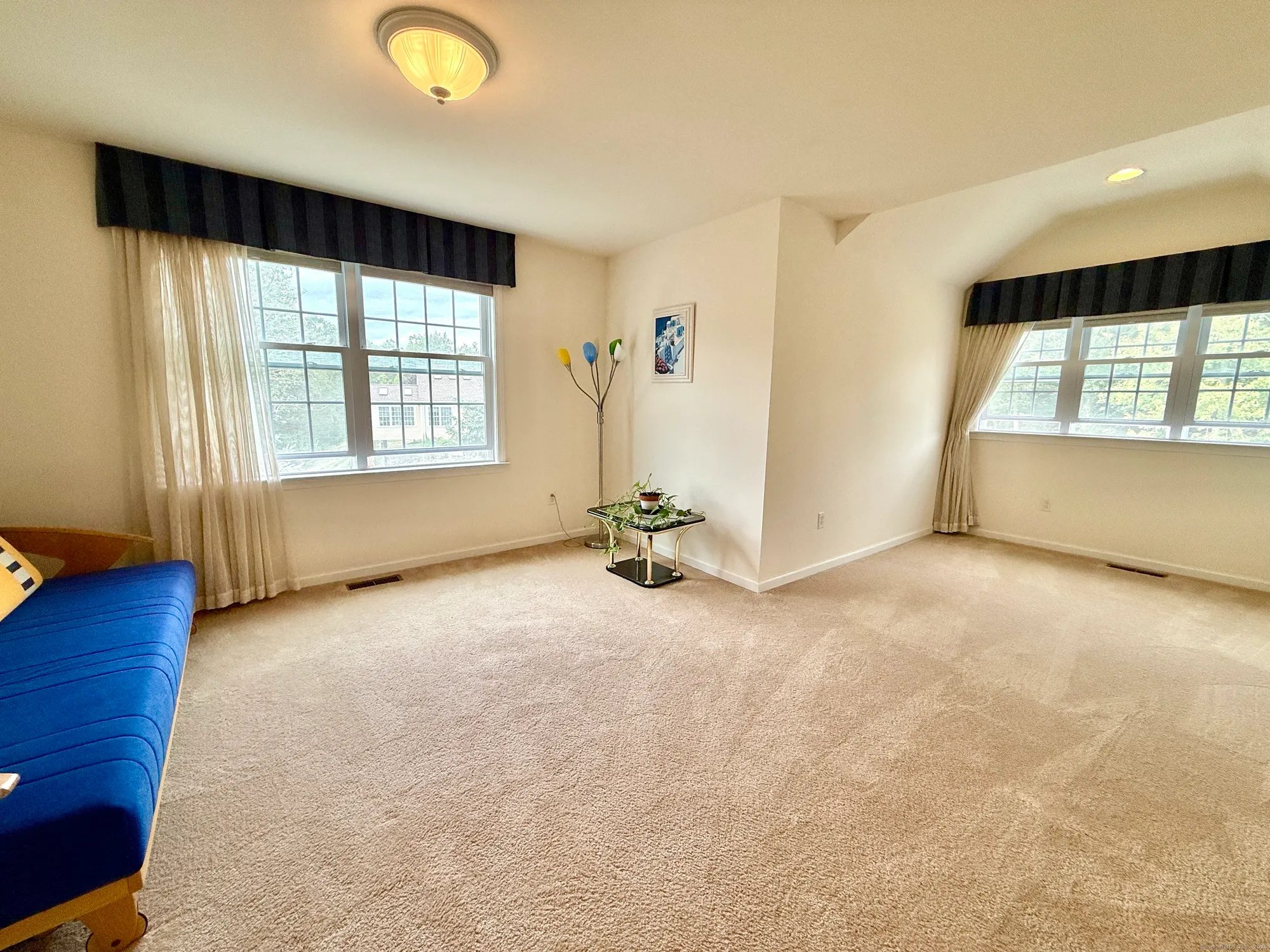 Property Slideshow image 31 of 40 | 18 fieldstone ln # 18, Beacon Falls, CT, 06403