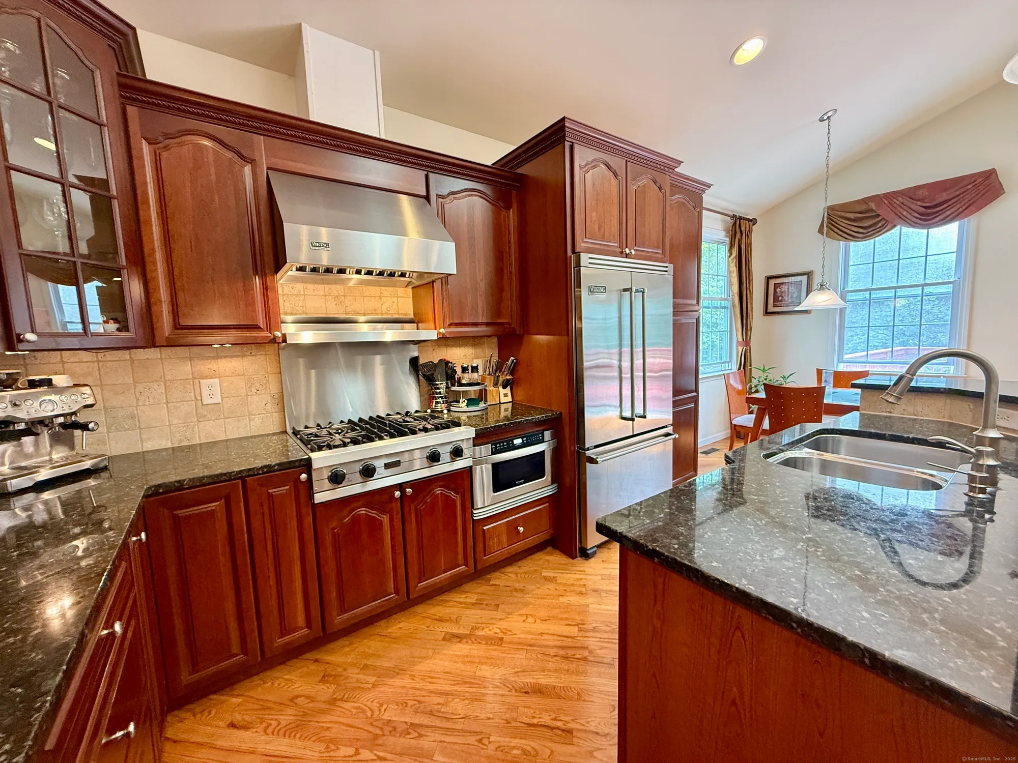 Property Slideshow image 12 of 40 | 18 fieldstone ln # 18, Beacon Falls, CT, 06403