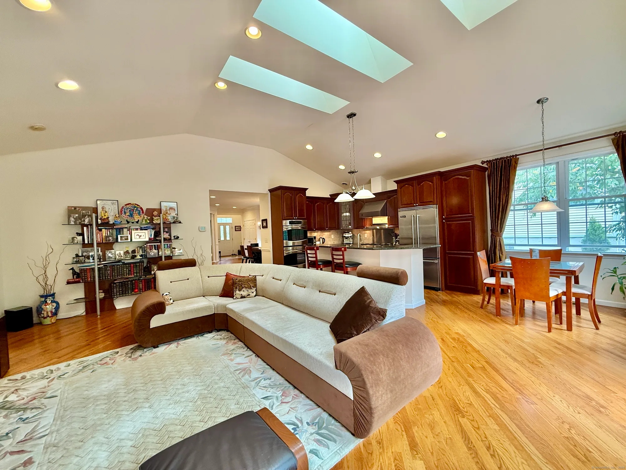 Property Slideshow image 16 of 40 | 18 fieldstone ln # 18, Beacon Falls, CT, 06403