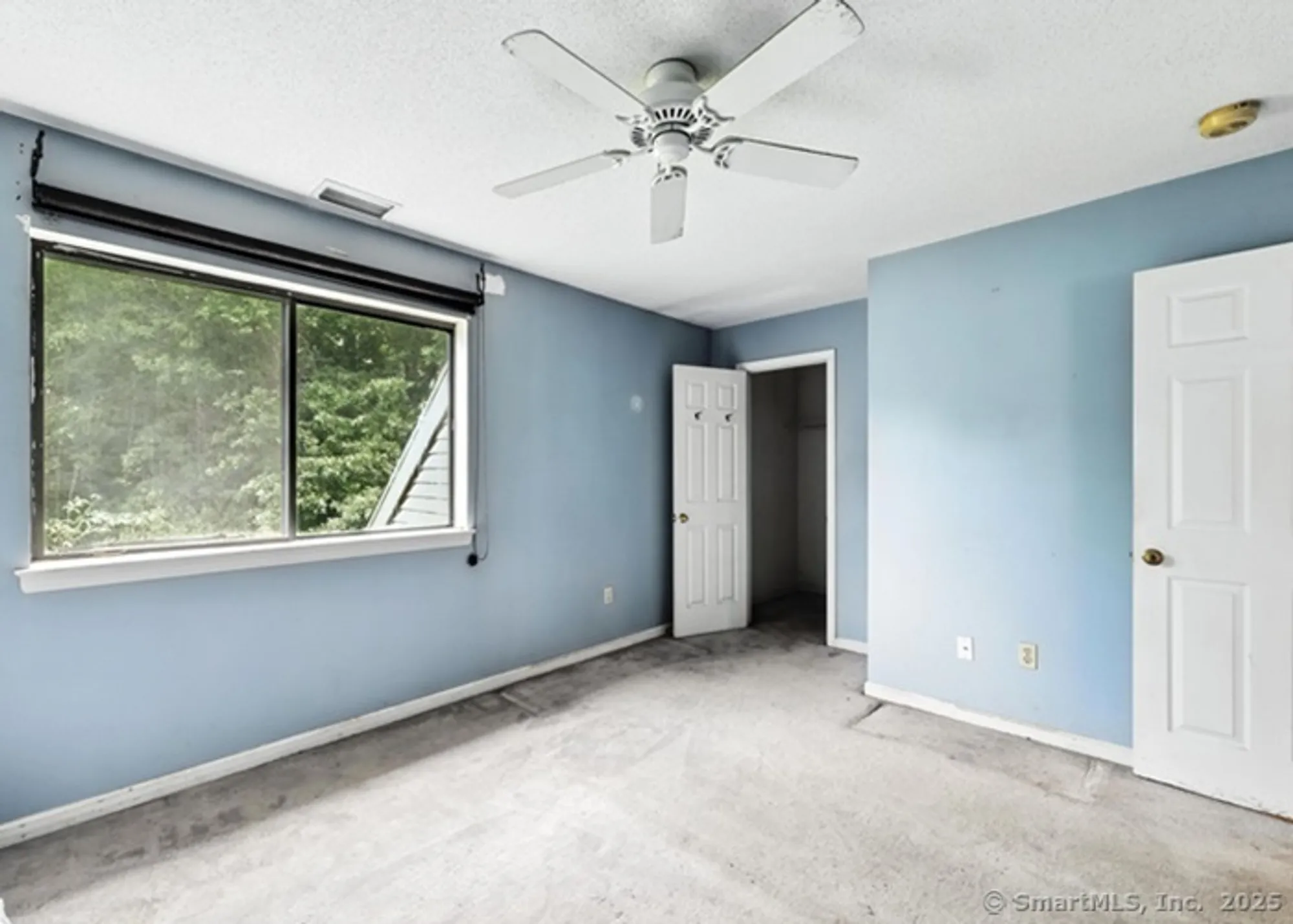 Property Slideshow image 6 of 19 | 6 wild rose ct # 6, Bloomfield, CT, 06002