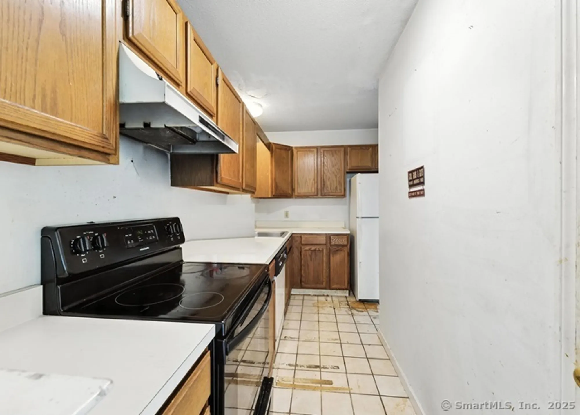 Property Slideshow image 10 of 19 | 6 wild rose ct # 6, Bloomfield, CT, 06002