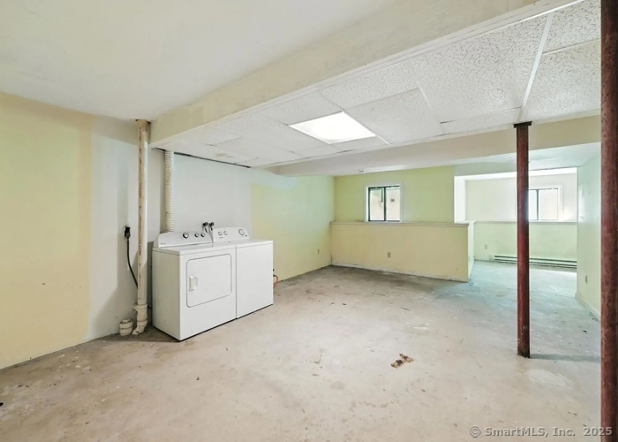 Property Slideshow image 16 of 19 | 6 wild rose ct # 6, Bloomfield, CT, 06002