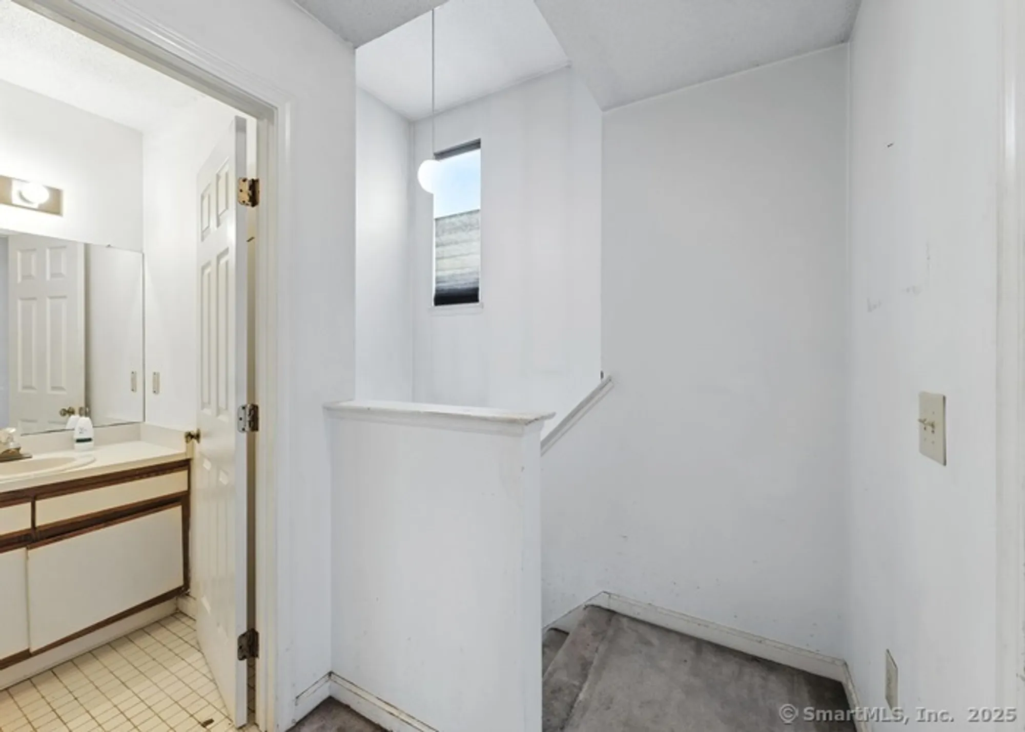 Property Slideshow image 17 of 19 | 6 wild rose ct # 6, Bloomfield, CT, 06002