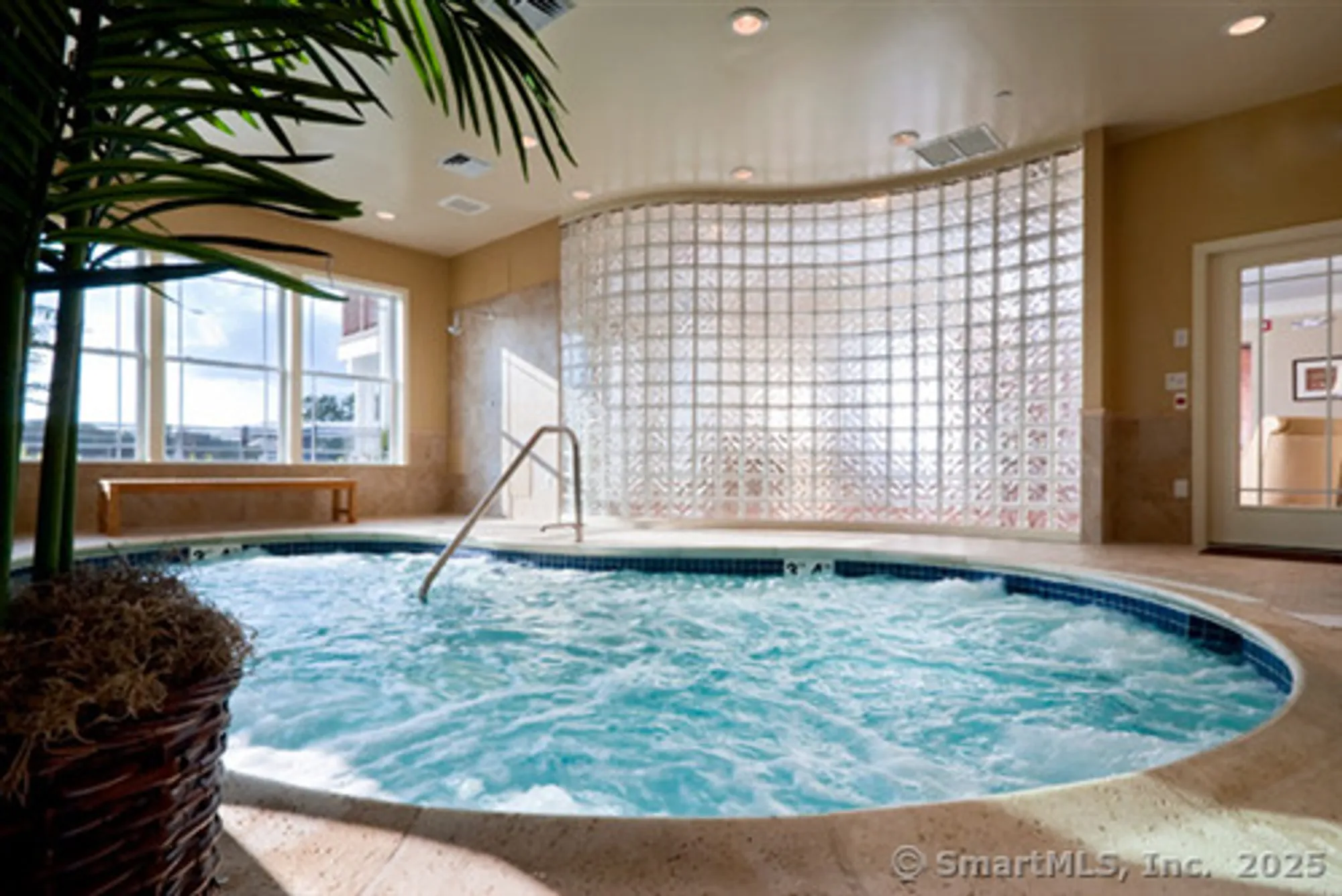 Property Slideshow image 39 of 40 | 18 fieldstone ln # 18, Beacon Falls, CT, 06403