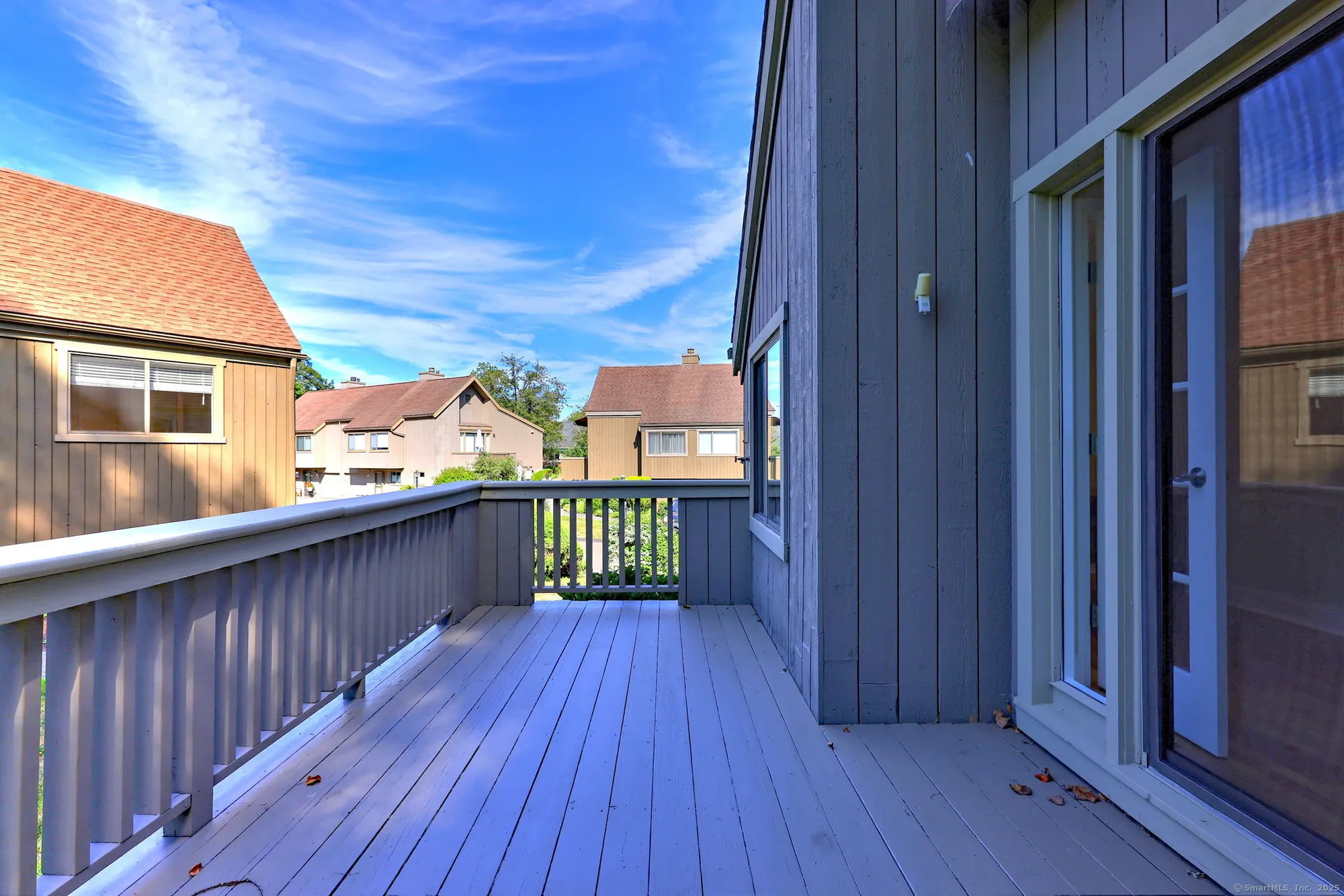 Property Slideshow image 10 of 39 | 193 bayfield ln b, Stratford, CT, 06614