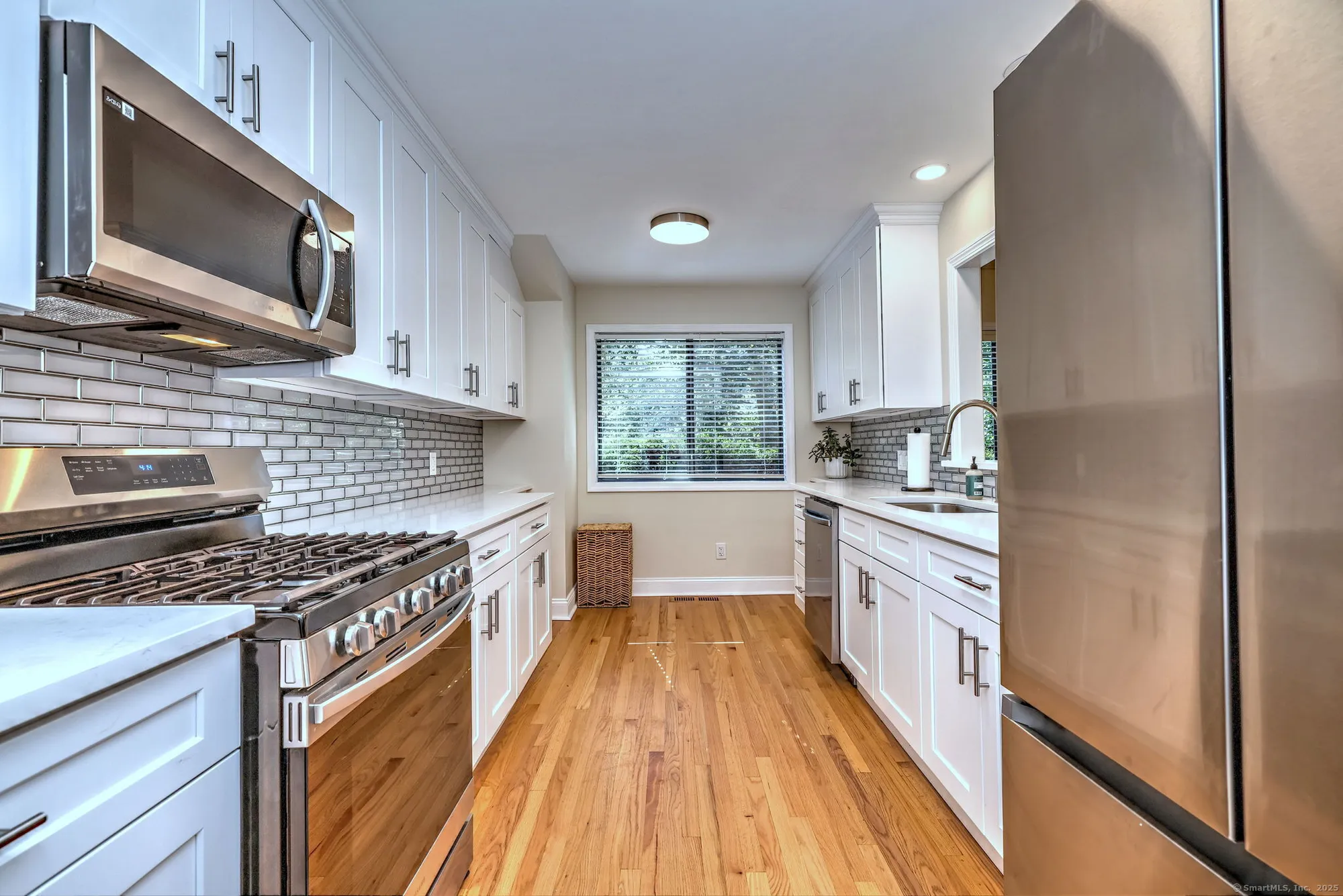 Property Slideshow image 16 of 39 | 193 bayfield ln b, Stratford, CT, 06614