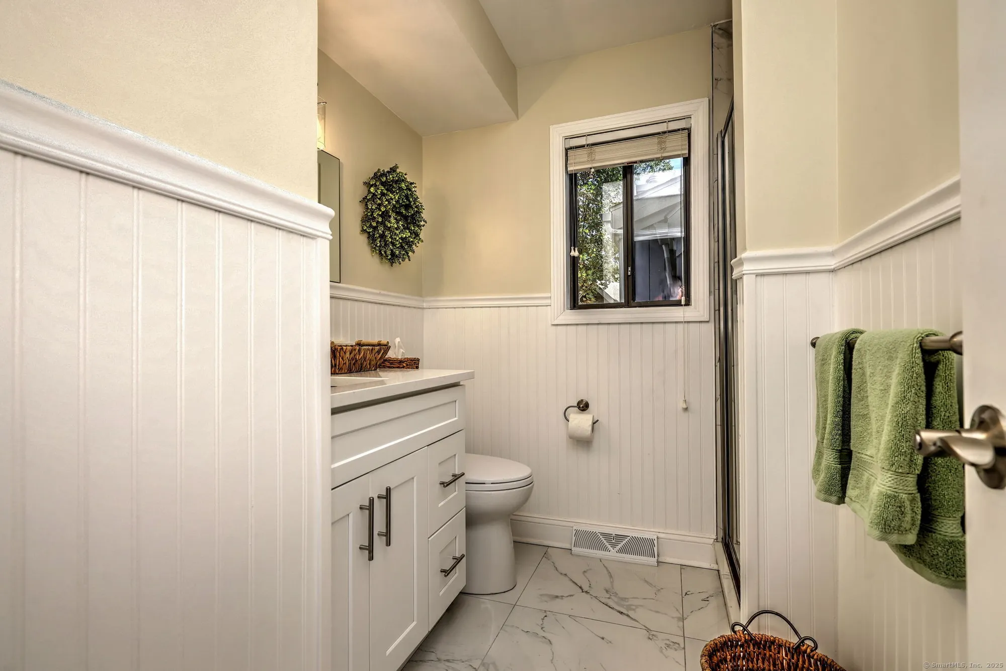 Property Slideshow image 26 of 39 | 193 bayfield ln b, Stratford, CT, 06614