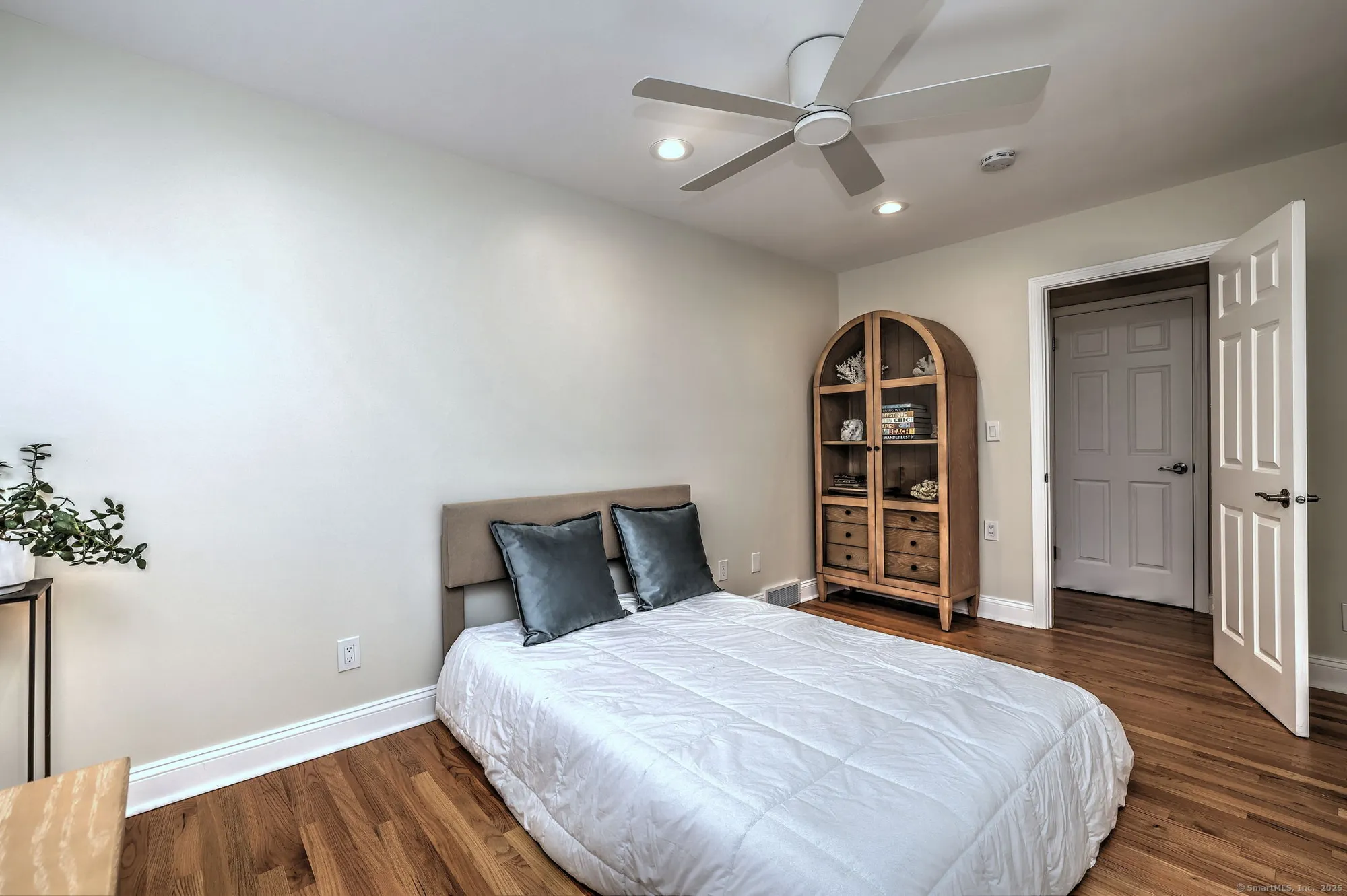 Property Slideshow image 27 of 39 | 193 bayfield ln b, Stratford, CT, 06614