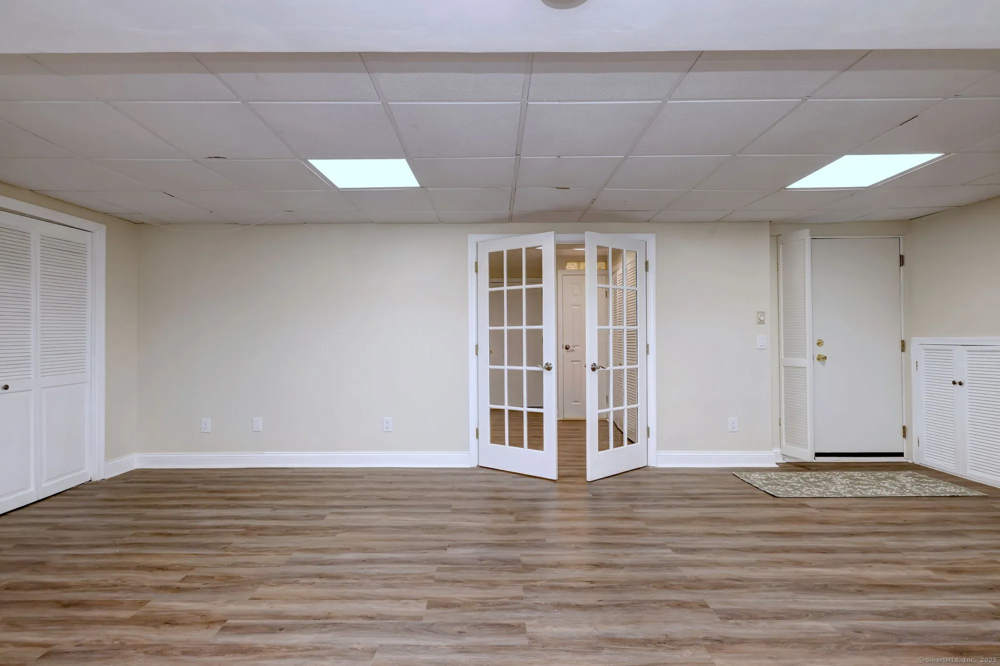 Property Slideshow image 32 of 39 | 193 bayfield ln b, Stratford, CT, 06614