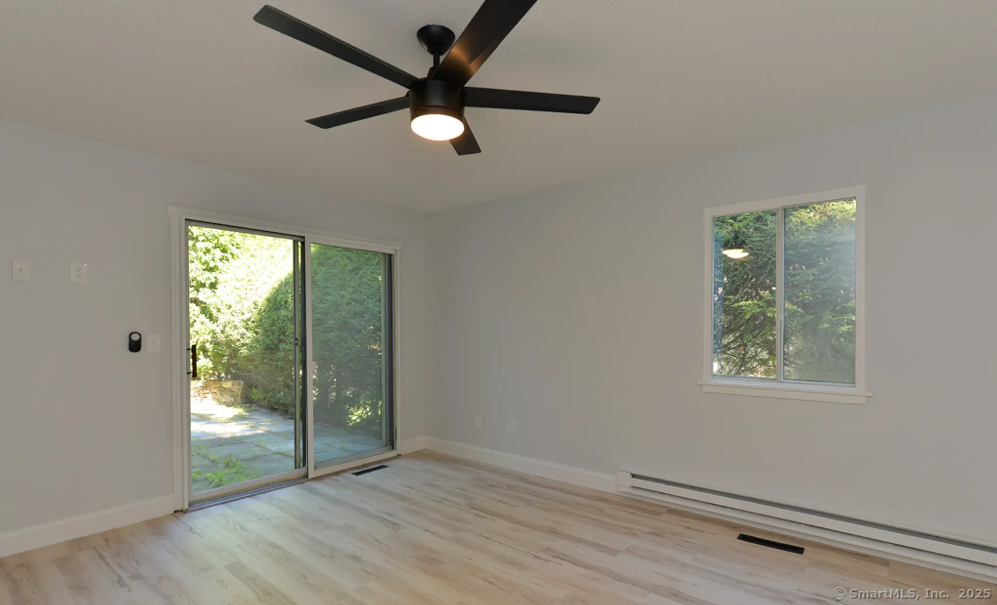 Property Slideshow image 7 of 16 | 170 heritage vlg b, Southbury, CT, 06488