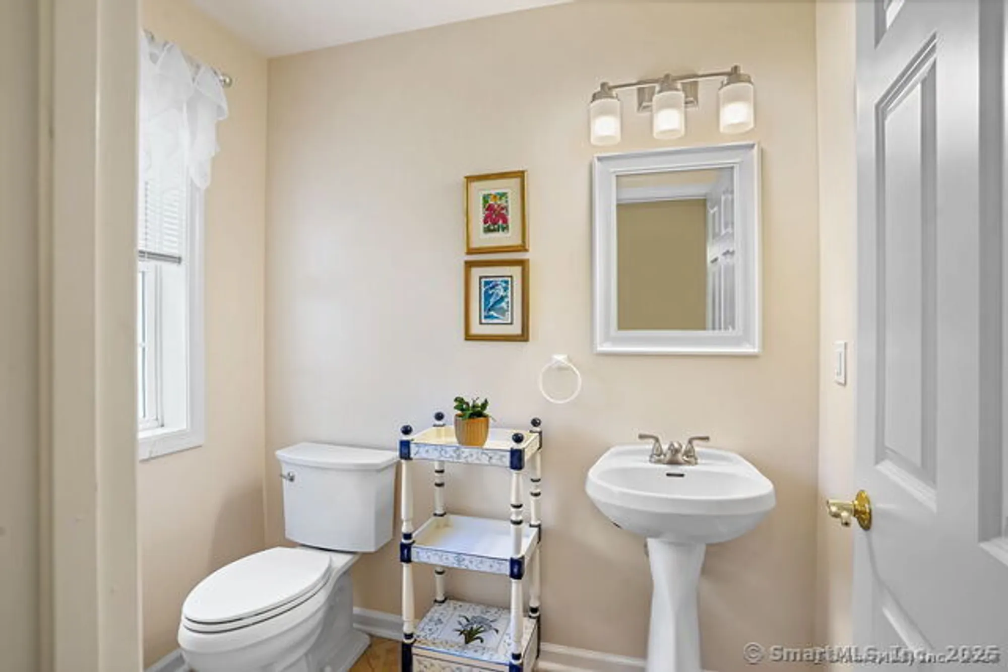 Property Slideshow image 14 of 35 | 10 lucius ct # 10, Milford, CT, 06461
