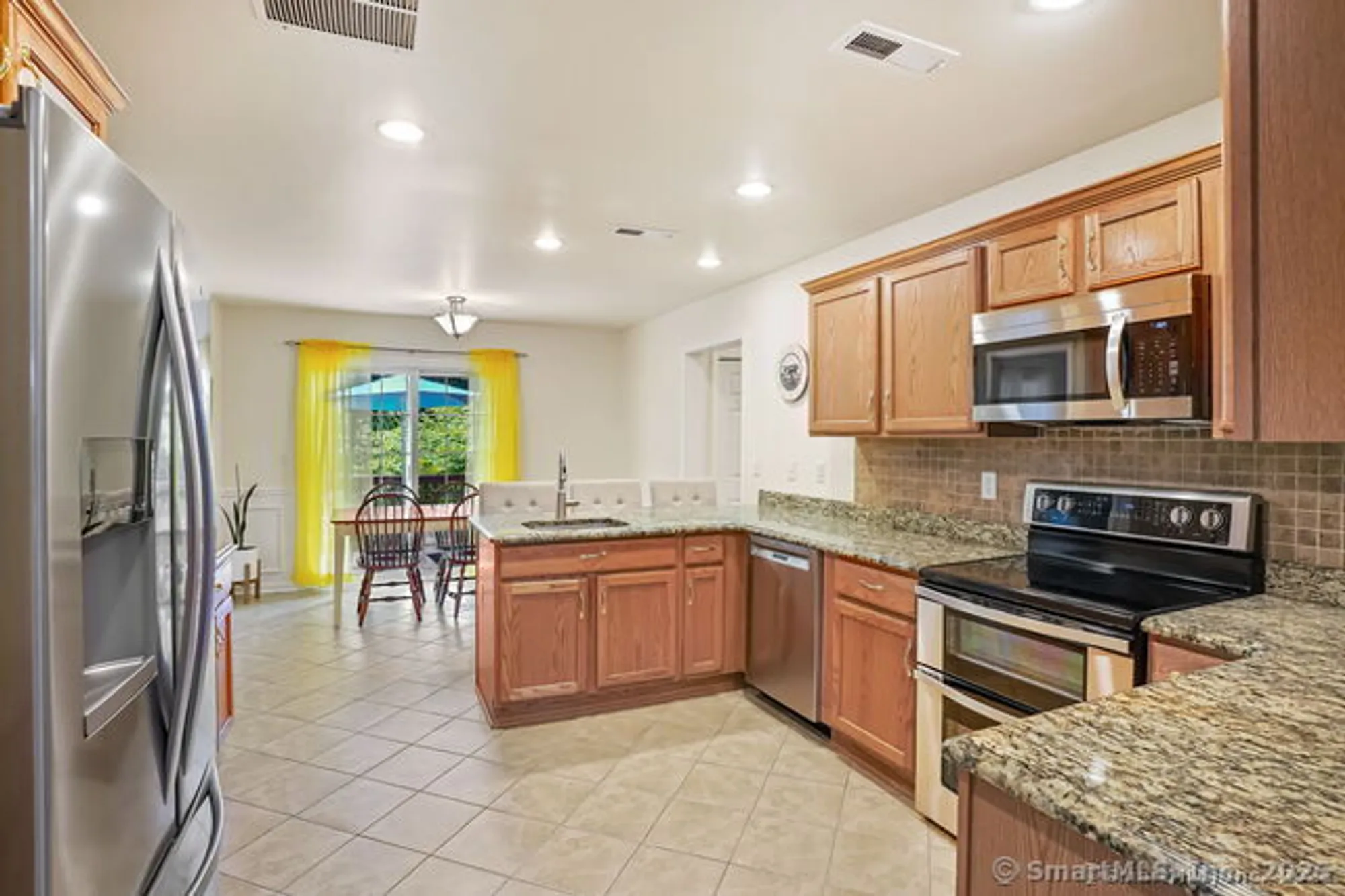 Property Slideshow image 7 of 35 | 10 lucius ct # 10, Milford, CT, 06461