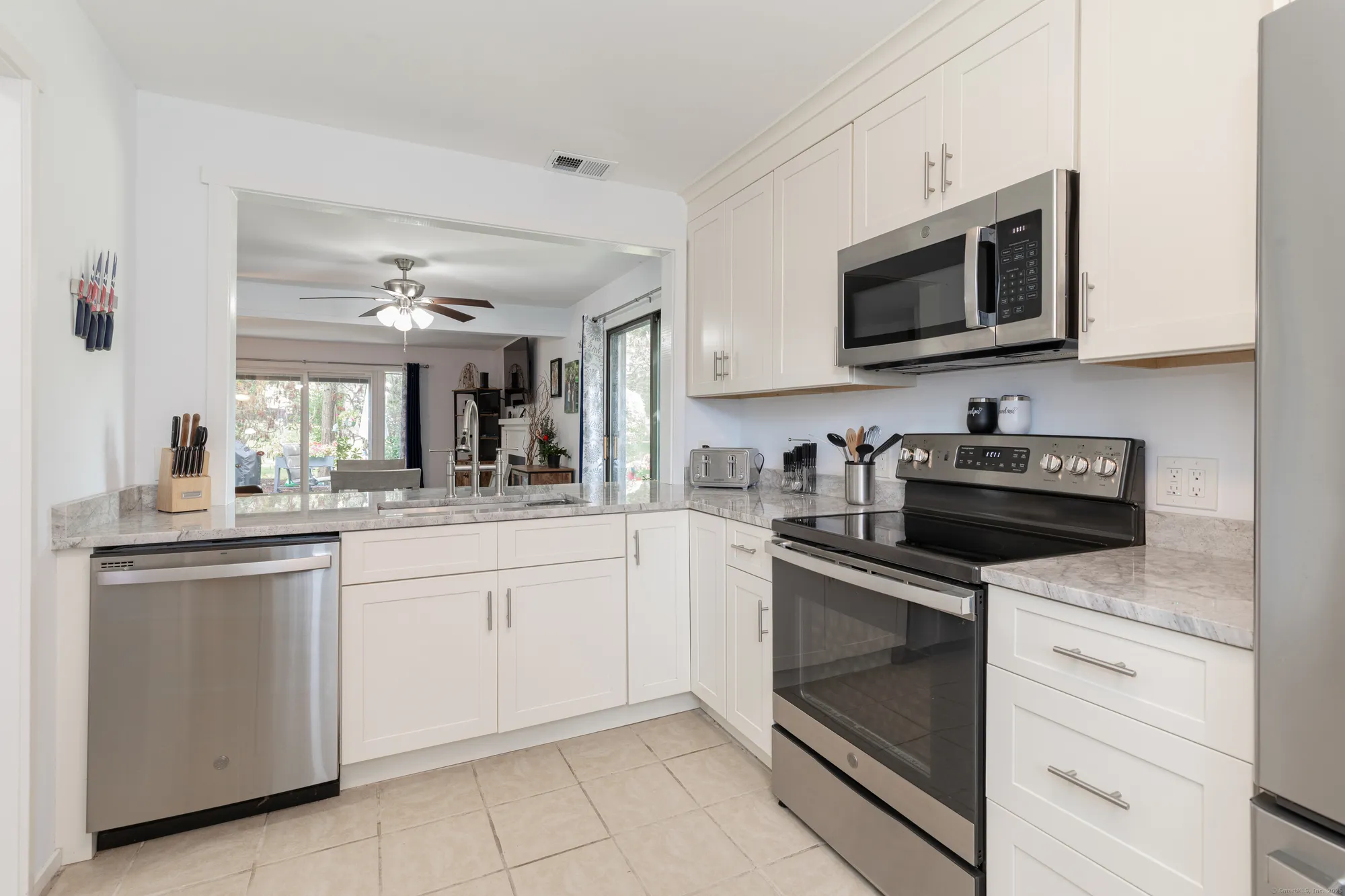 Property Slideshow image 3 of 38 | 825 heritage vlg b, Southbury, CT, 06488