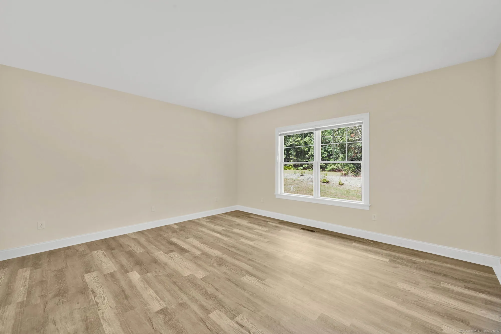 Property Slideshow image 24 of 39 | 17 cherry tree ln # 17, Avon, CT, 06001