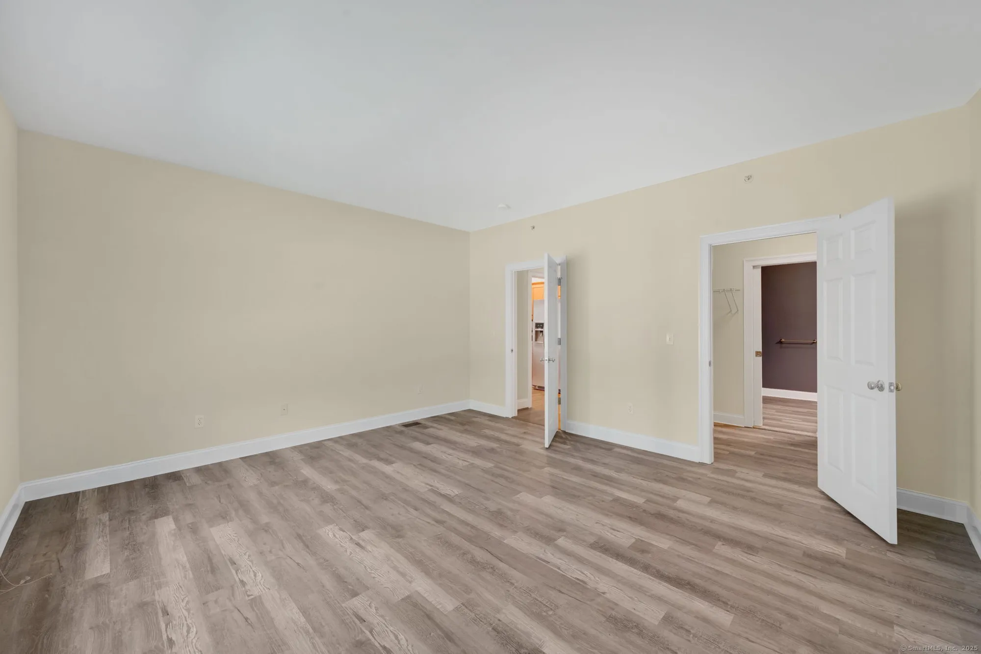 Property Slideshow image 25 of 39 | 17 cherry tree ln # 17, Avon, CT, 06001