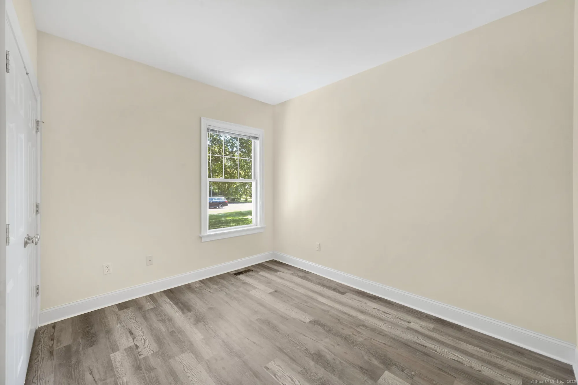 Property Slideshow image 31 of 39 | 17 cherry tree ln # 17, Avon, CT, 06001