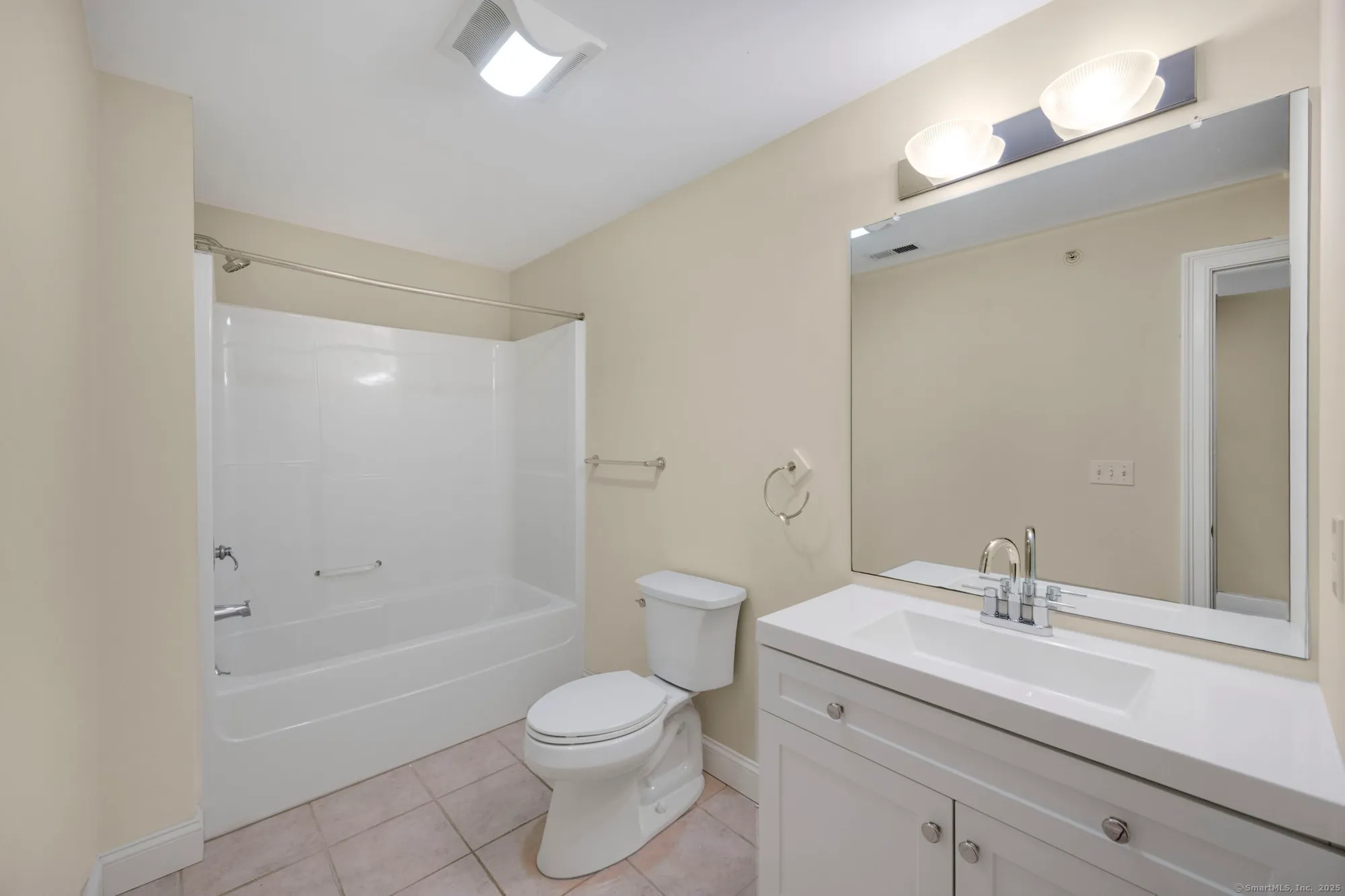 Property Slideshow image 37 of 39 | 17 cherry tree ln # 17, Avon, CT, 06001