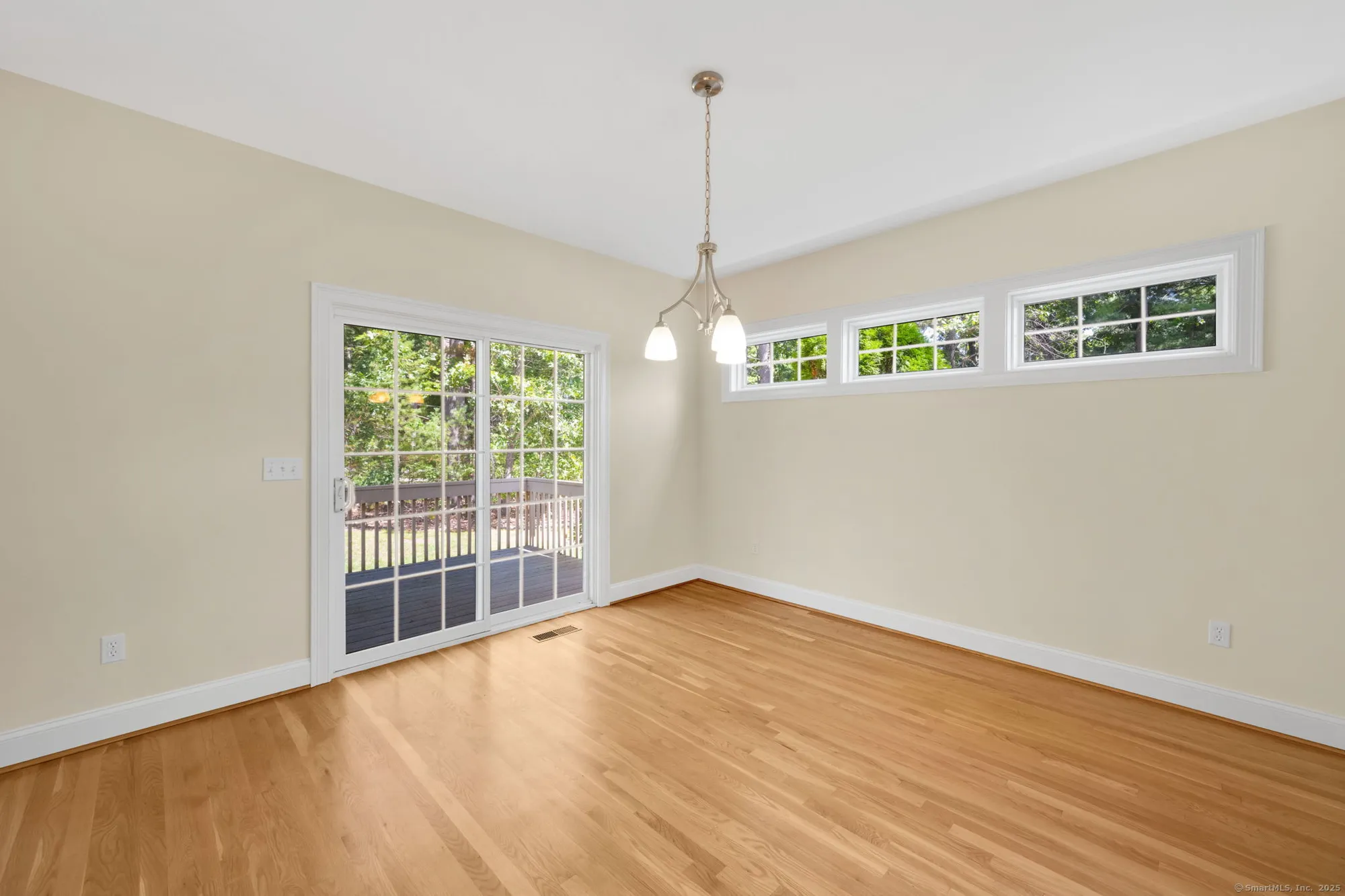 Property Slideshow image 14 of 39 | 17 cherry tree ln # 17, Avon, CT, 06001