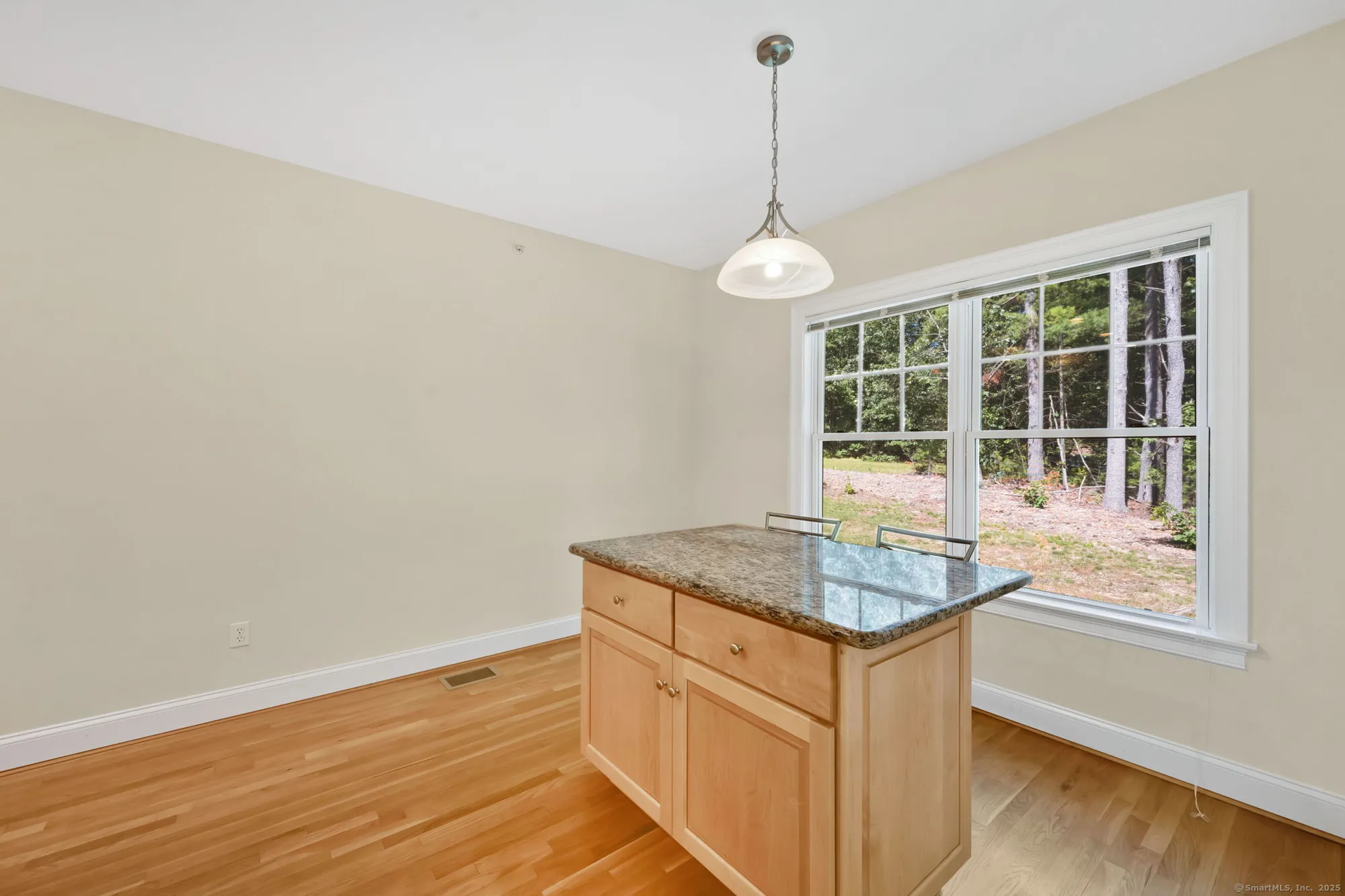 Property Slideshow image 18 of 39 | 17 cherry tree ln # 17, Avon, CT, 06001