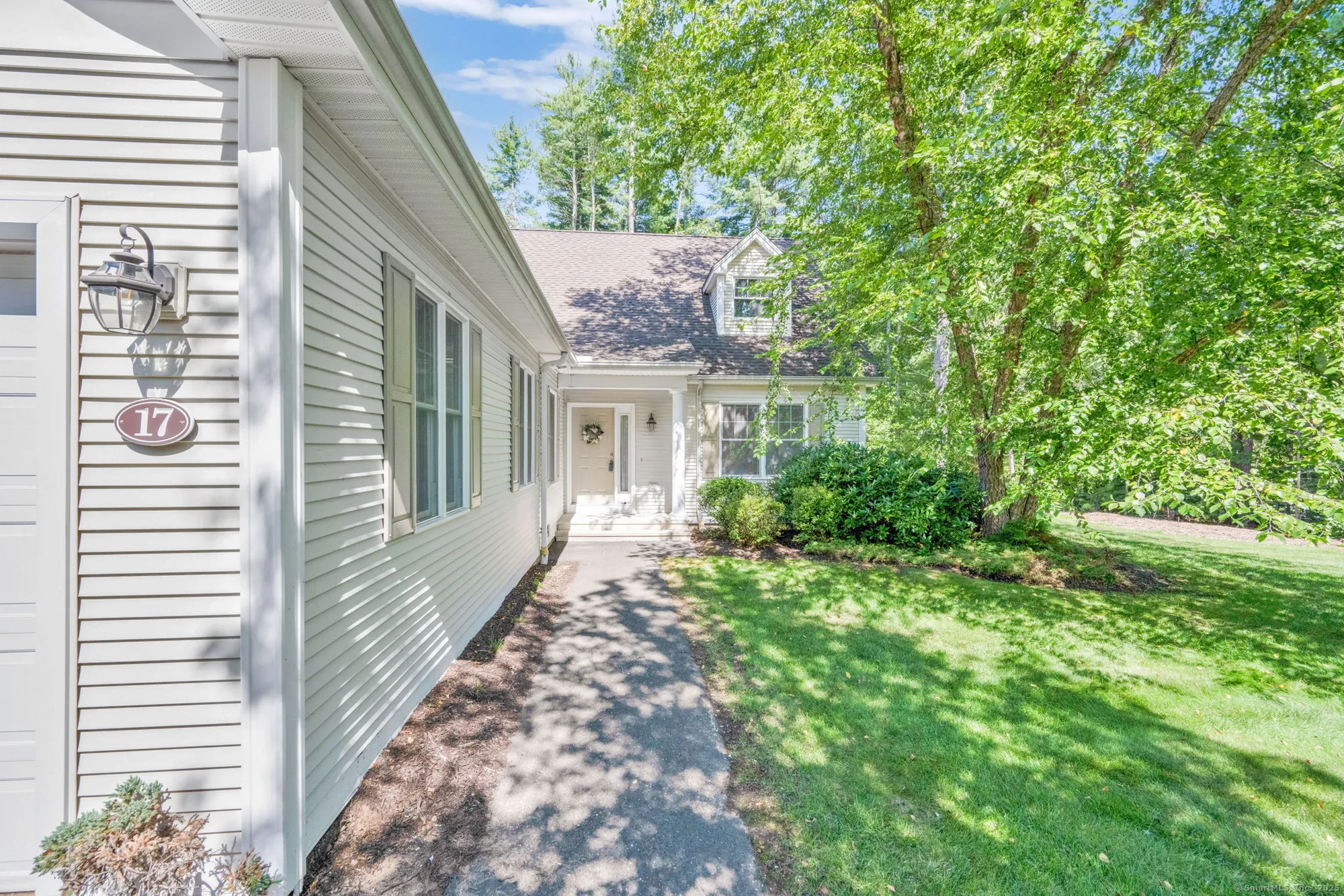 Property Slideshow image 3 of 39 | 17 cherry tree ln # 17, Avon, CT, 06001