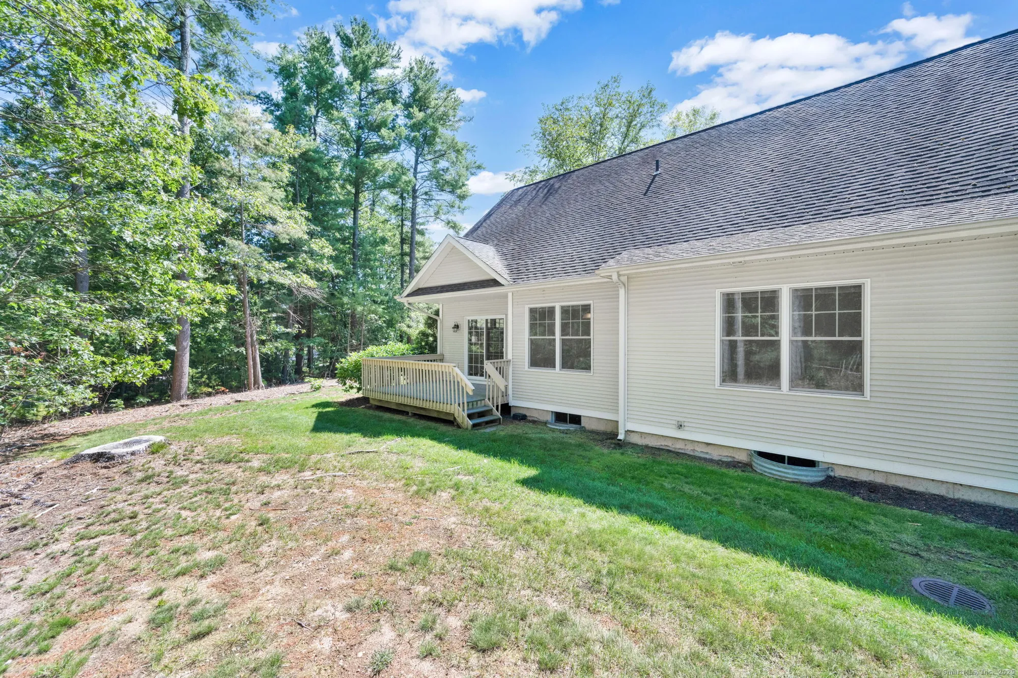 Property Slideshow image 6 of 39 | 17 cherry tree ln # 17, Avon, CT, 06001