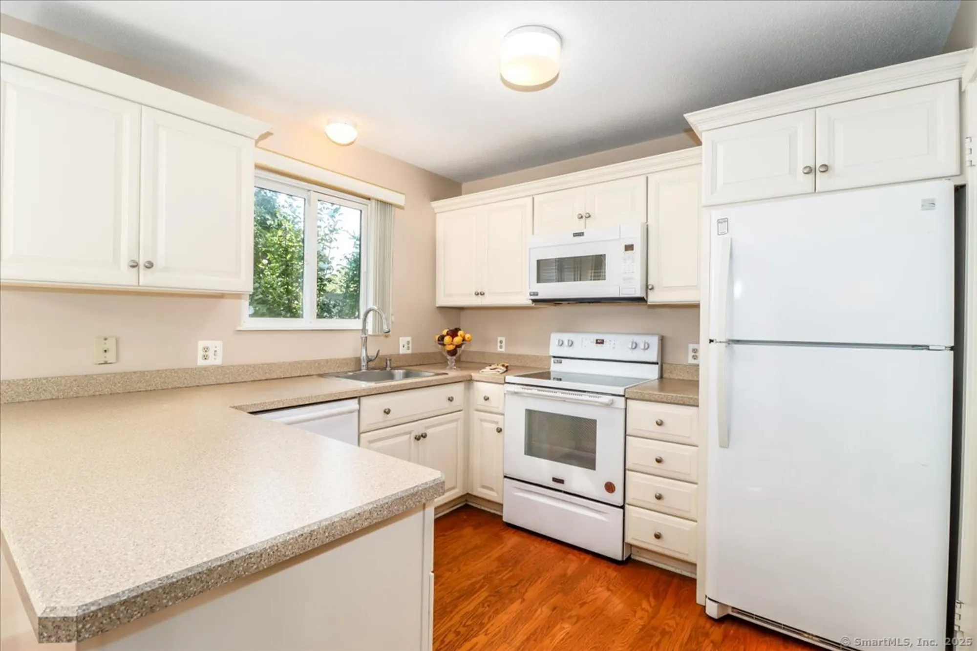 Property Slideshow image 5 of 23 | 919 heritage vlg b, Southbury, CT, 06488