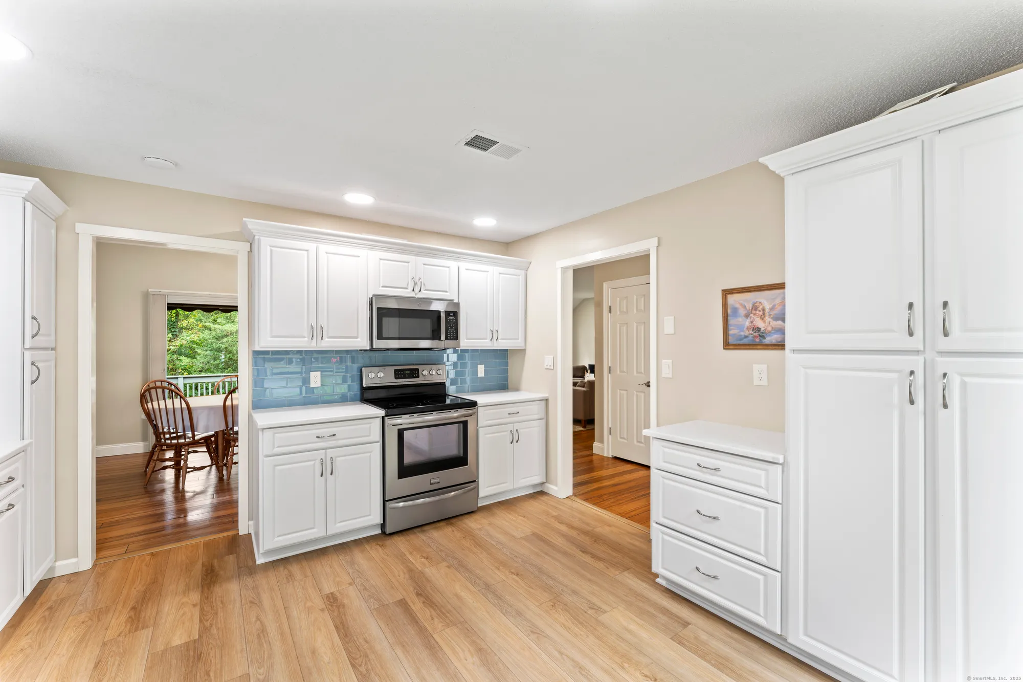Property Slideshow image 9 of 40 | 12 heritage crst a, Southbury, CT, 06488