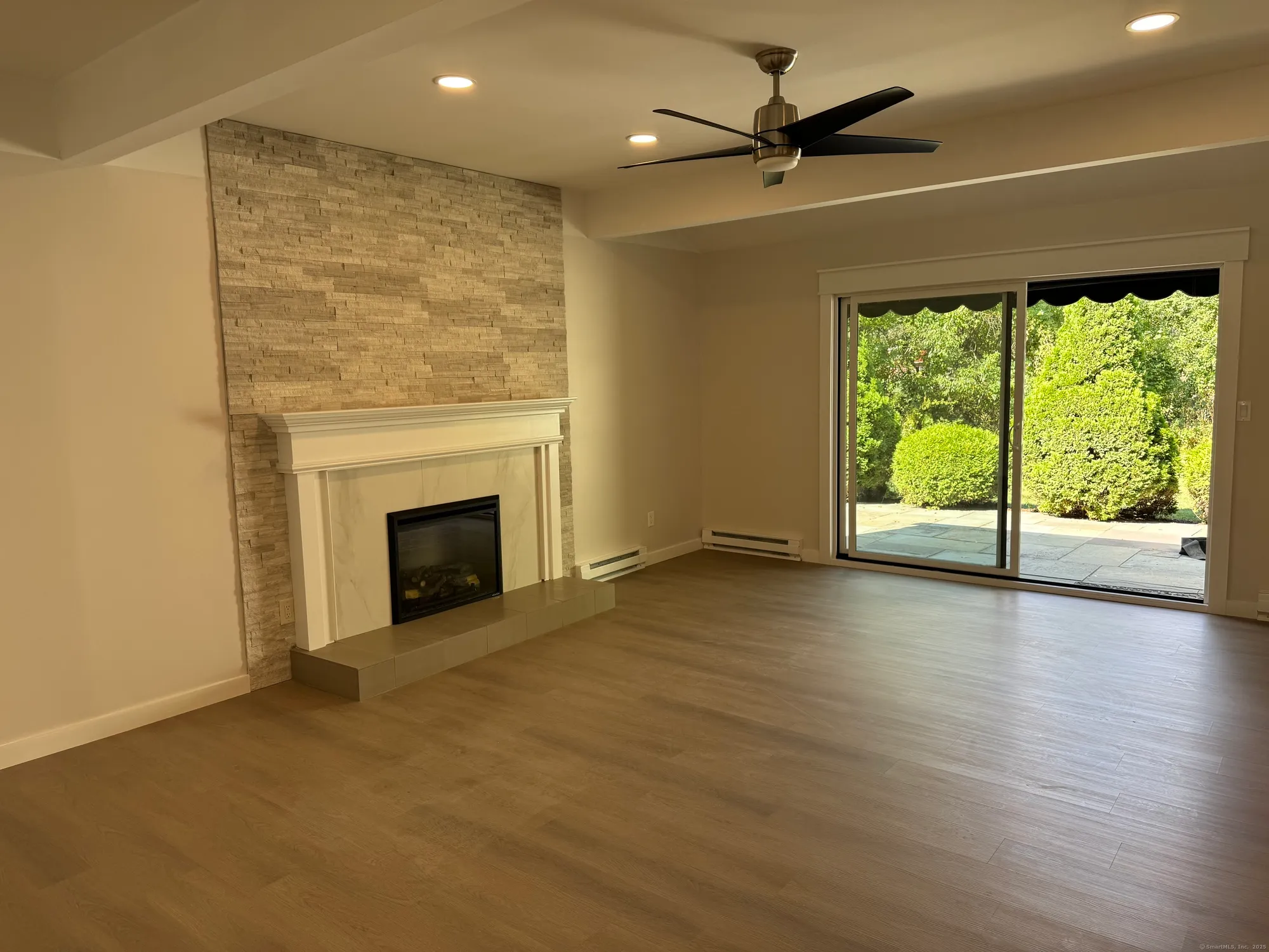 Property Slideshow image 10 of 27 | 623 heritage vlg b, Southbury, CT, 06488